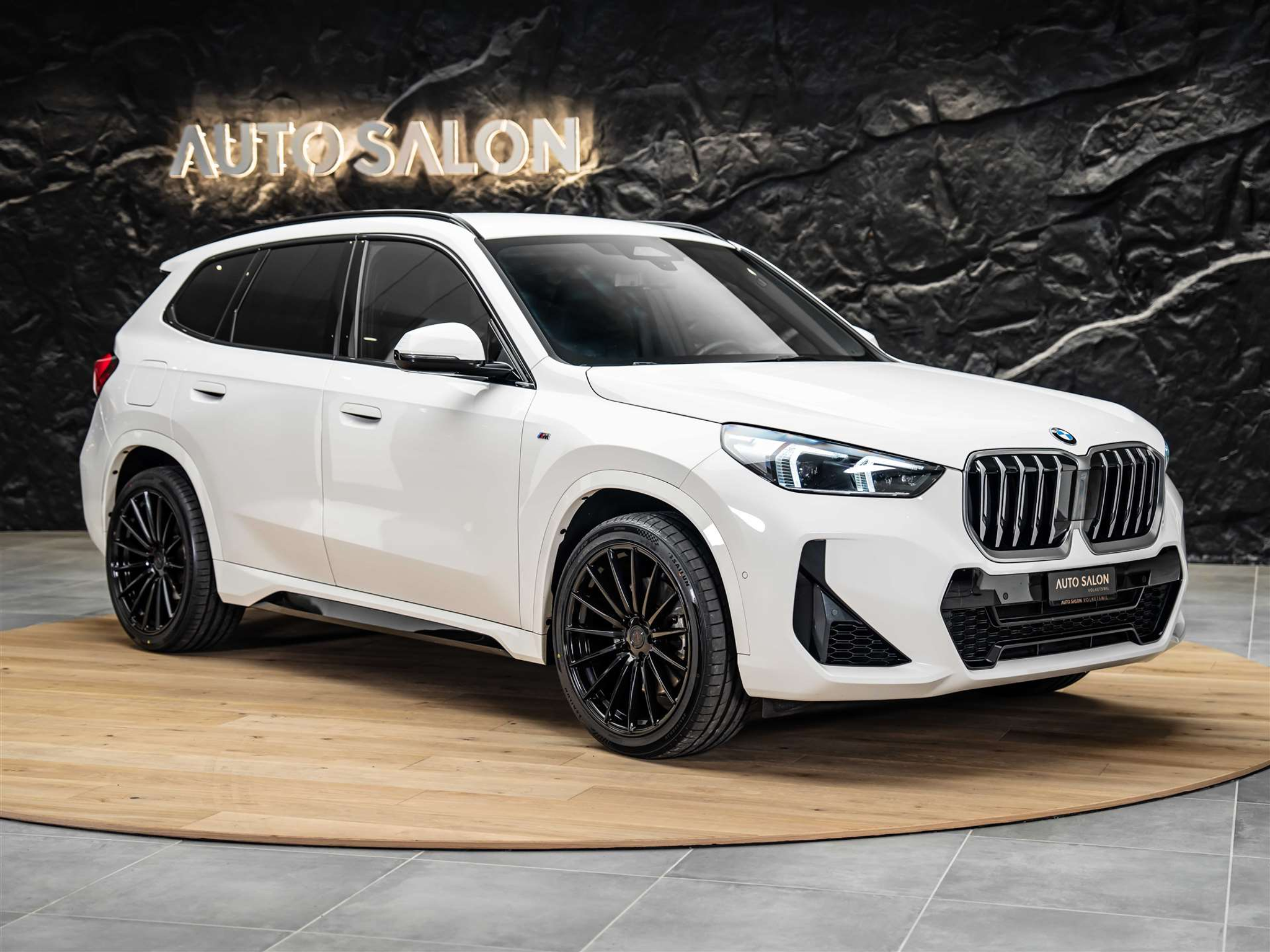 listing desktop thumbnail image 5