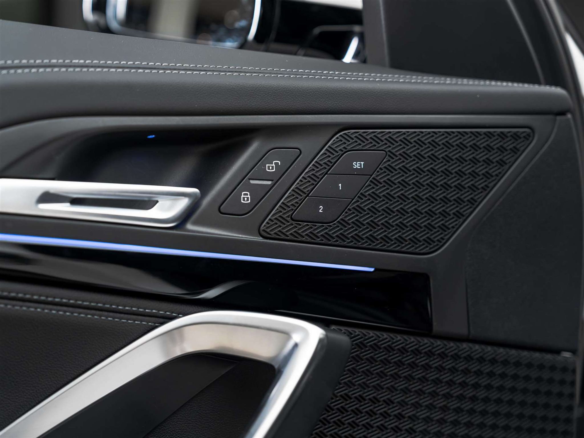 listing desktop thumbnail image 24