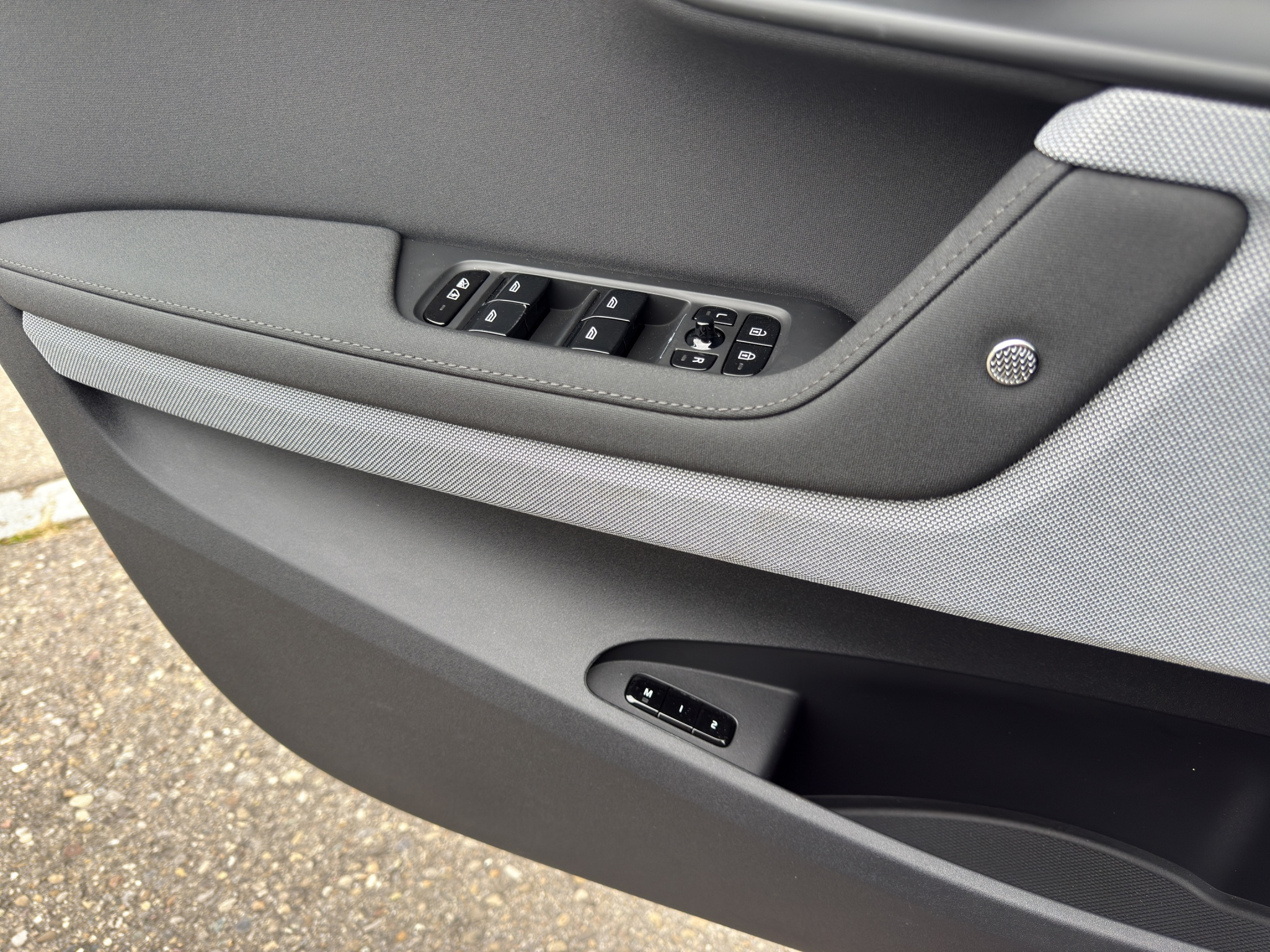 listing desktop thumbnail image 29