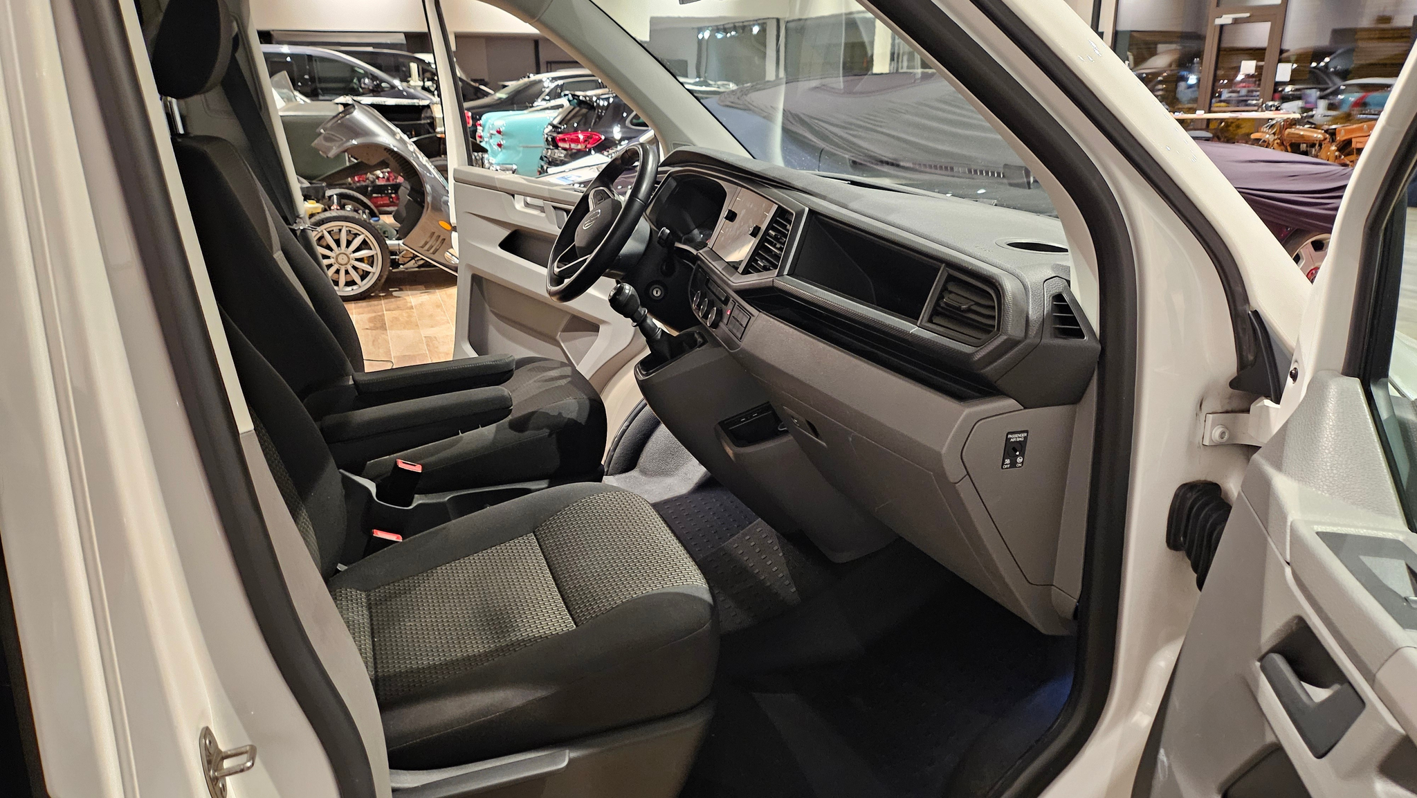 listing desktop thumbnail image 23