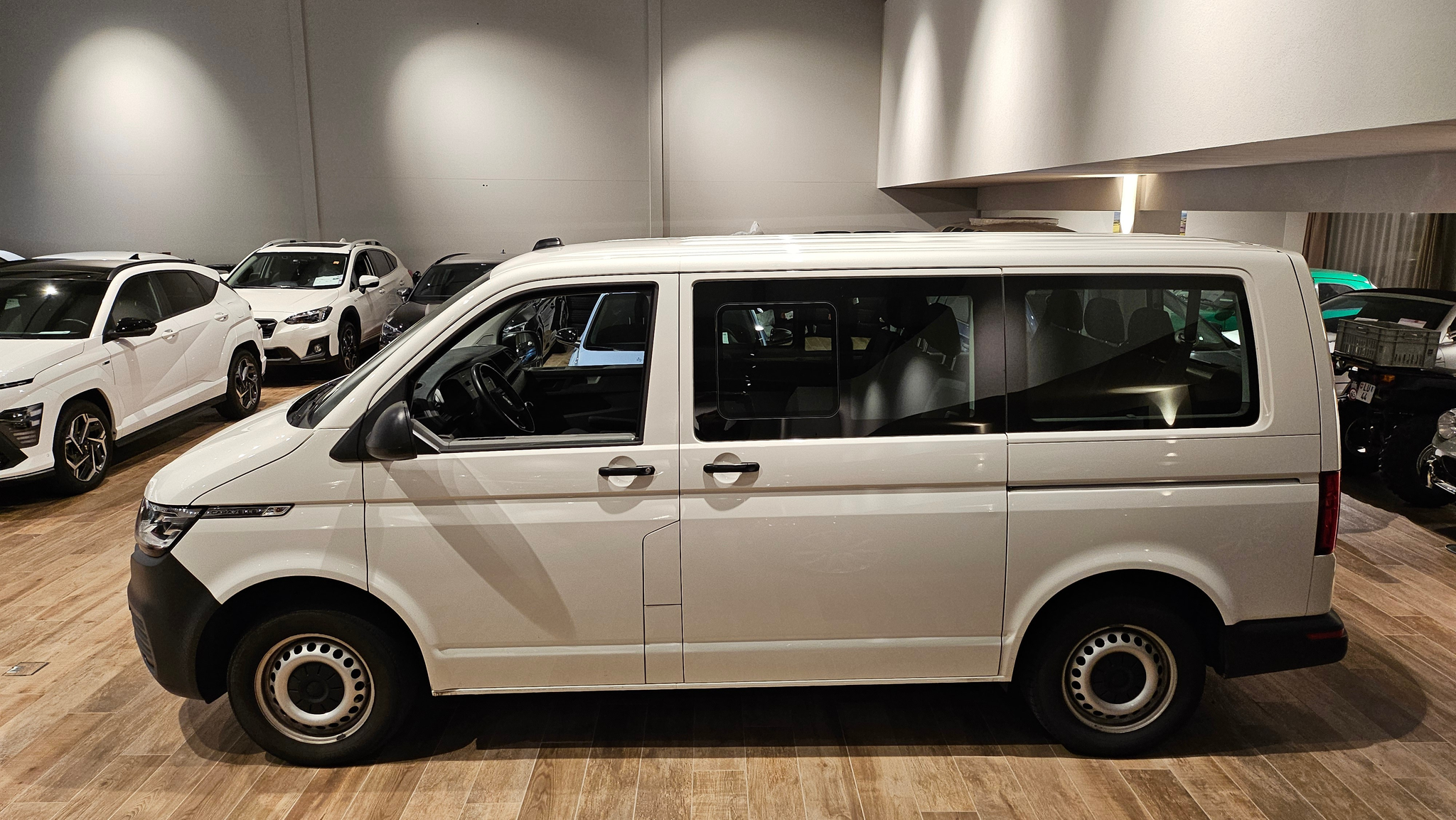 listing desktop thumbnail image 15