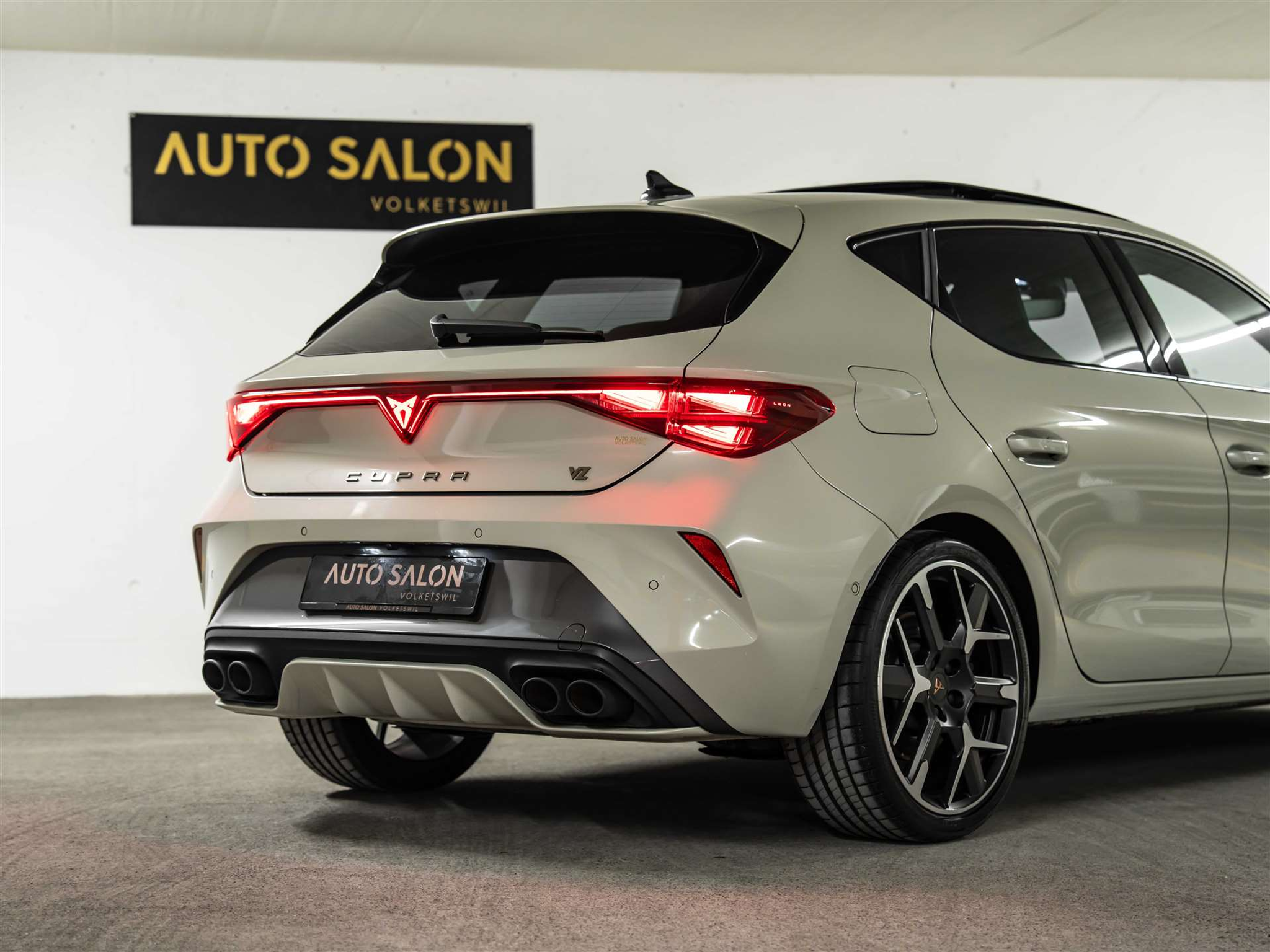 listing desktop thumbnail image 22