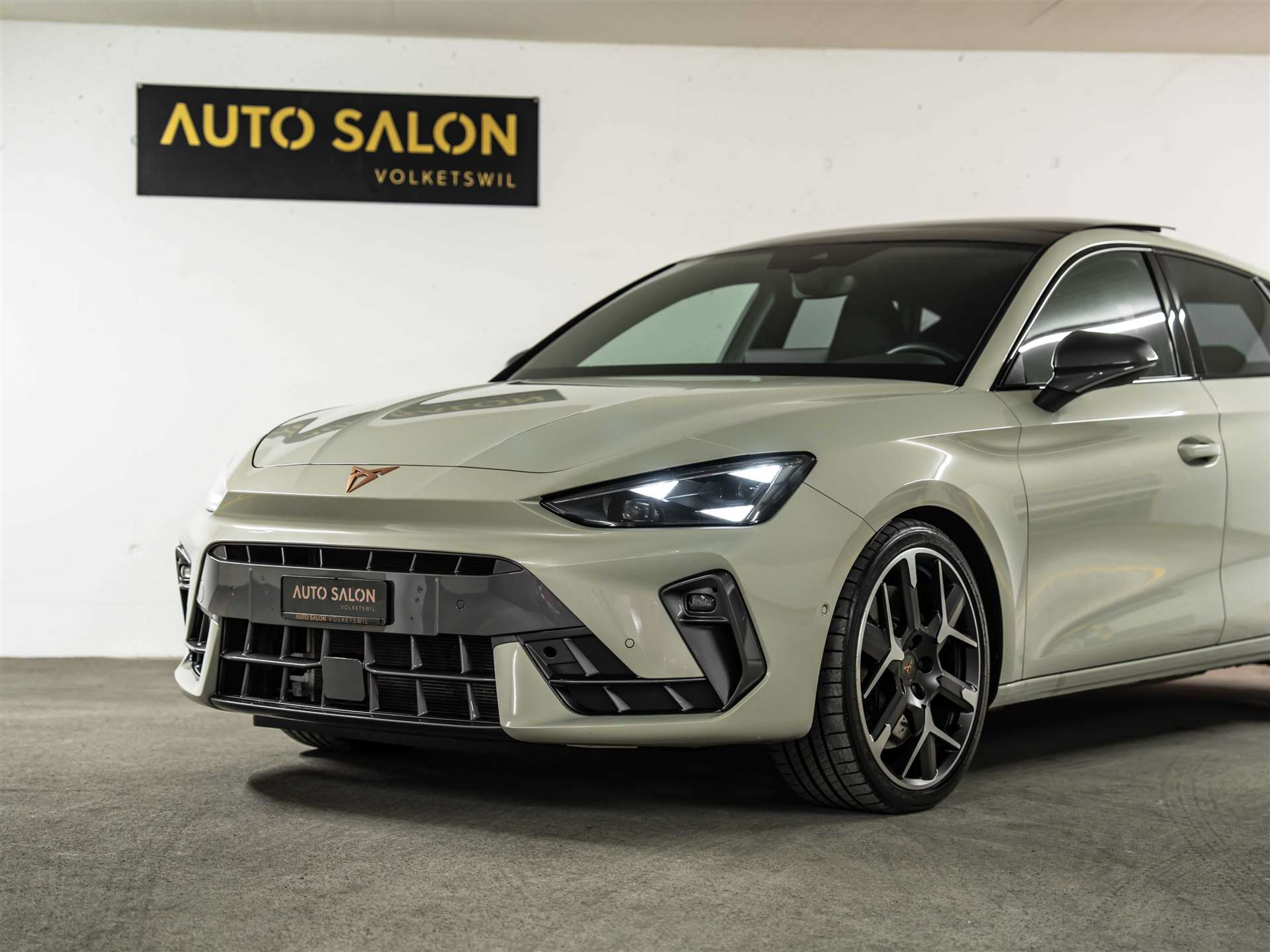 listing desktop thumbnail image 17