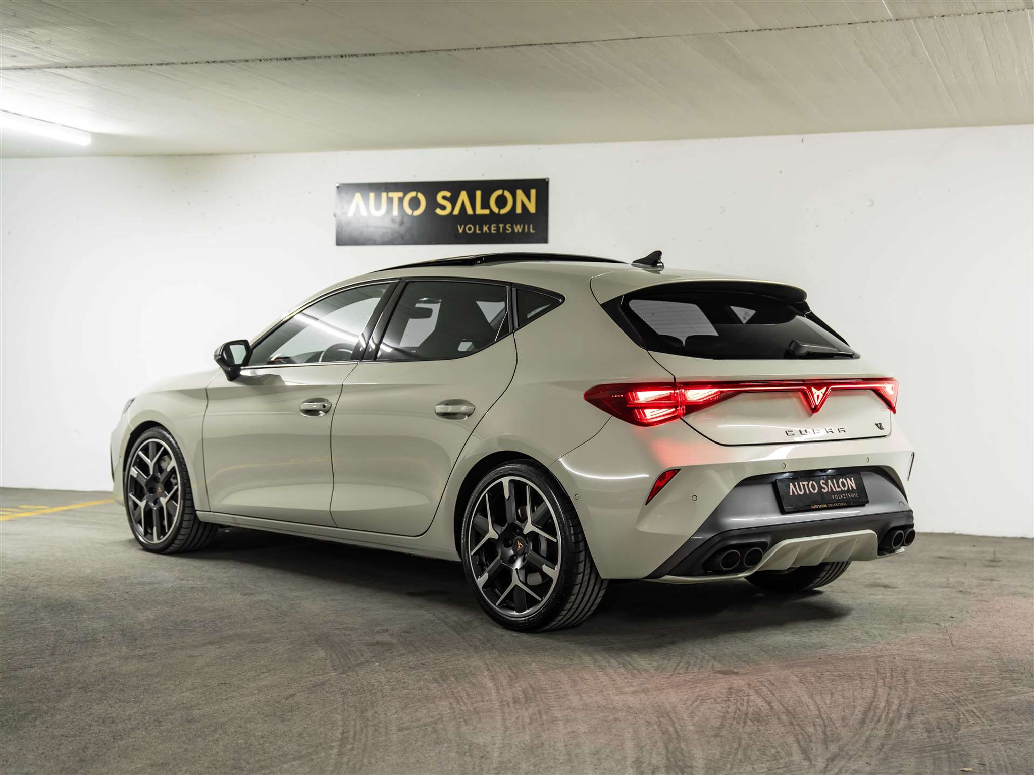 listing desktop thumbnail image 2