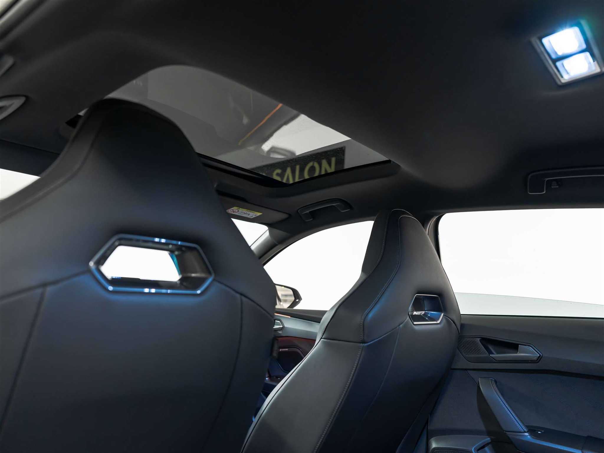 listing desktop thumbnail image 13