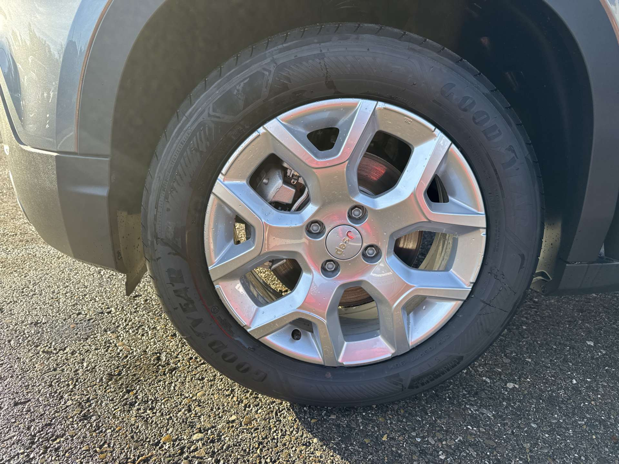 listing desktop thumbnail image 8