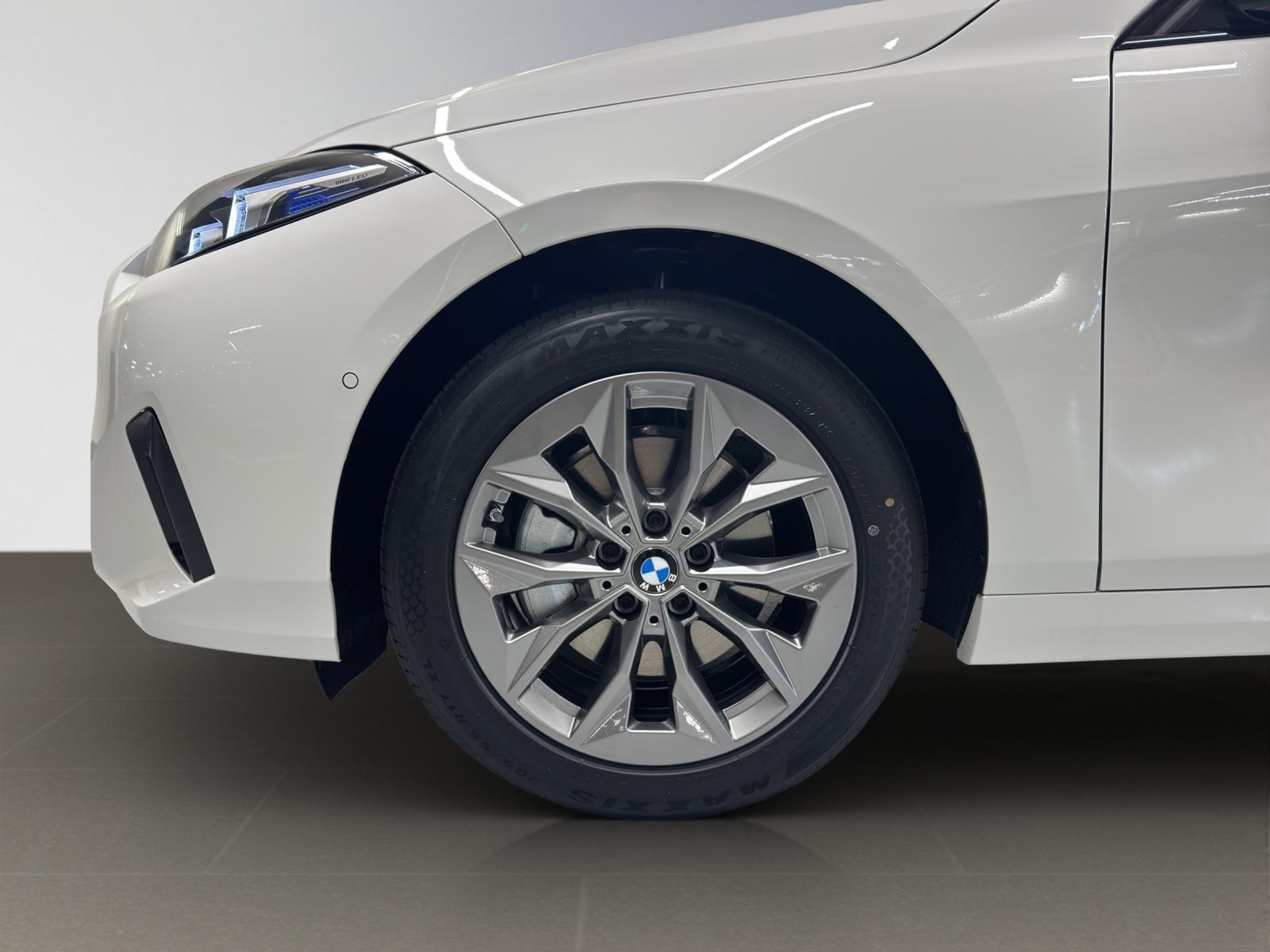 listing desktop thumbnail image 8