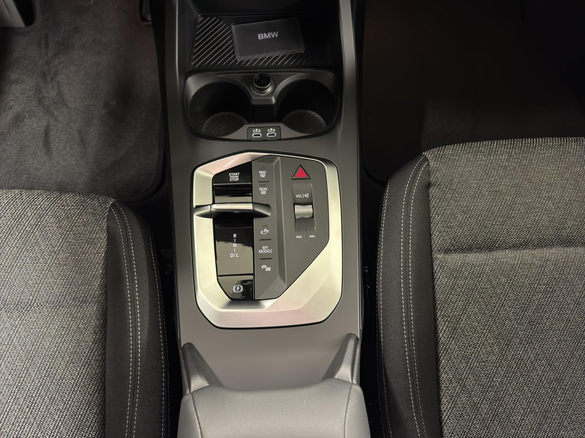 listing desktop thumbnail image 17