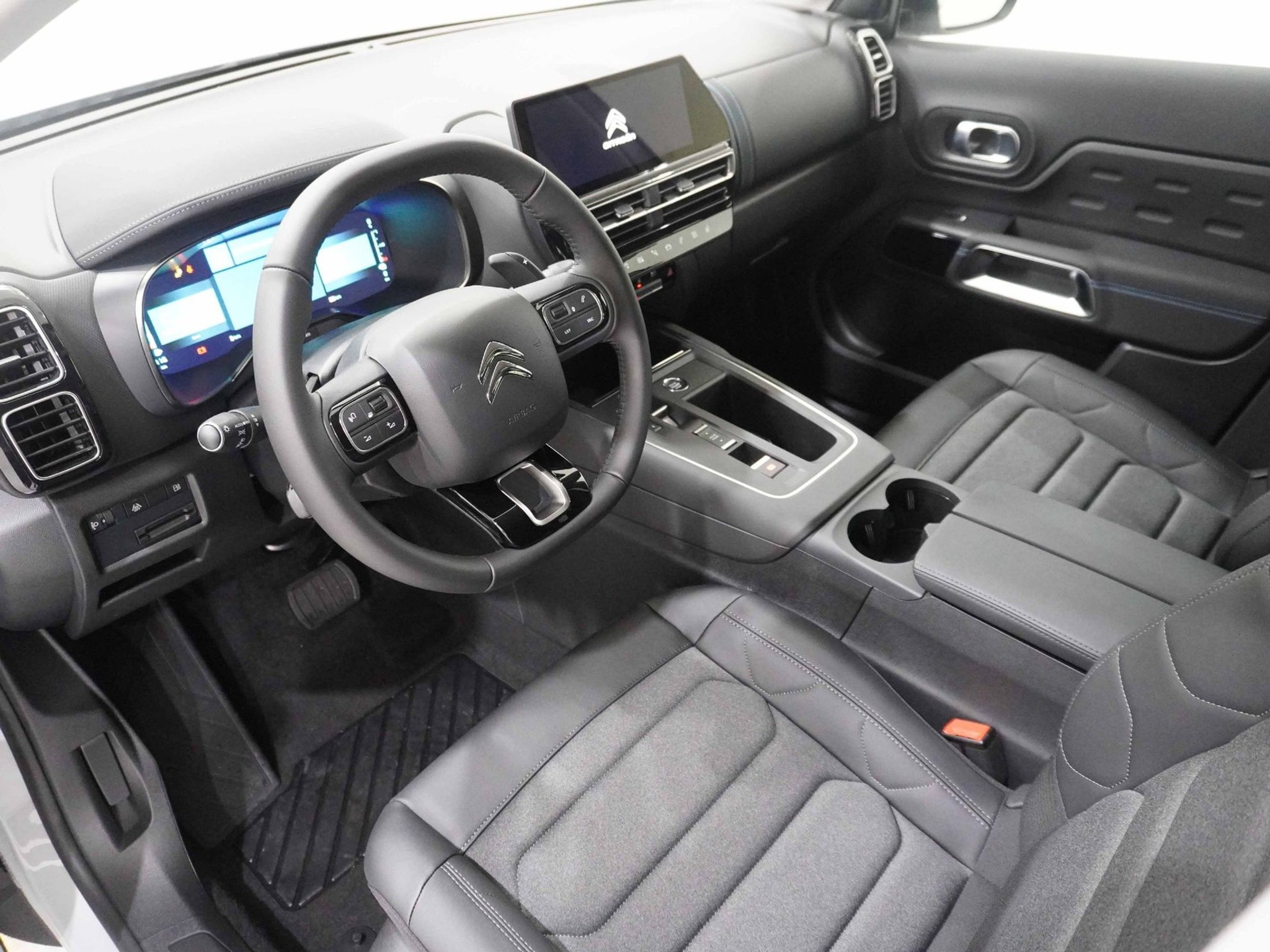 listing desktop thumbnail image 7