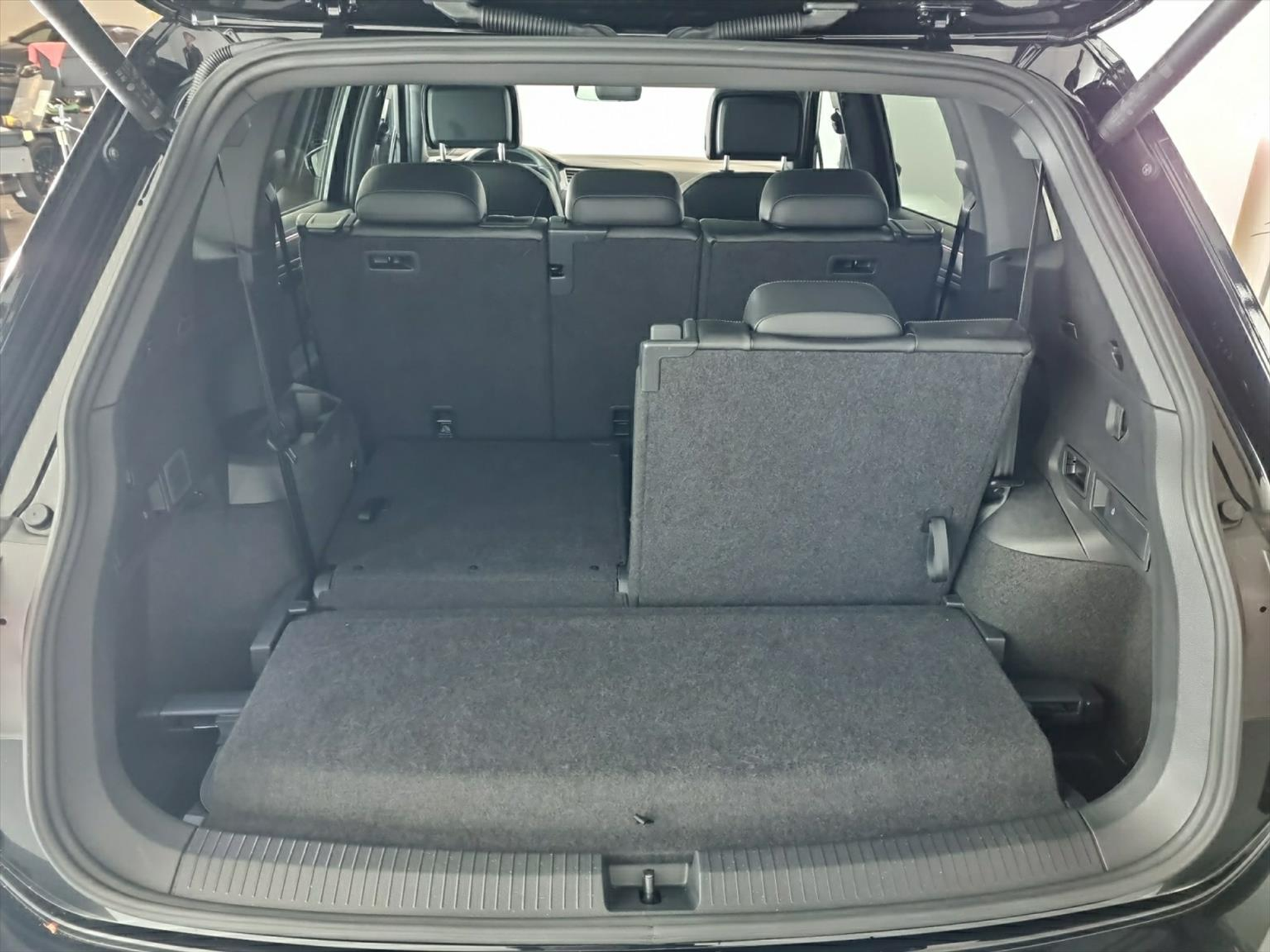 listing desktop thumbnail image 8