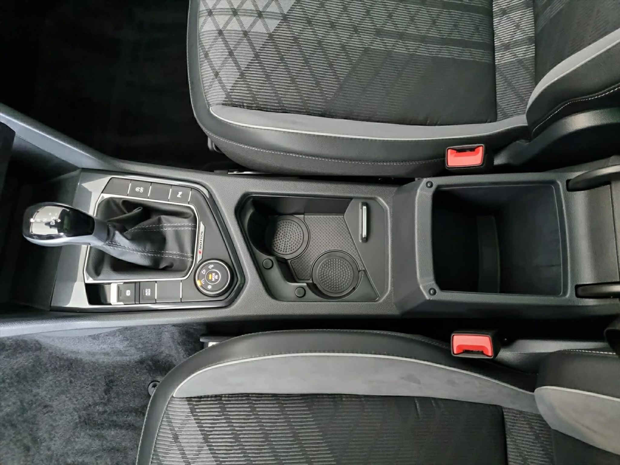 listing desktop thumbnail image 10