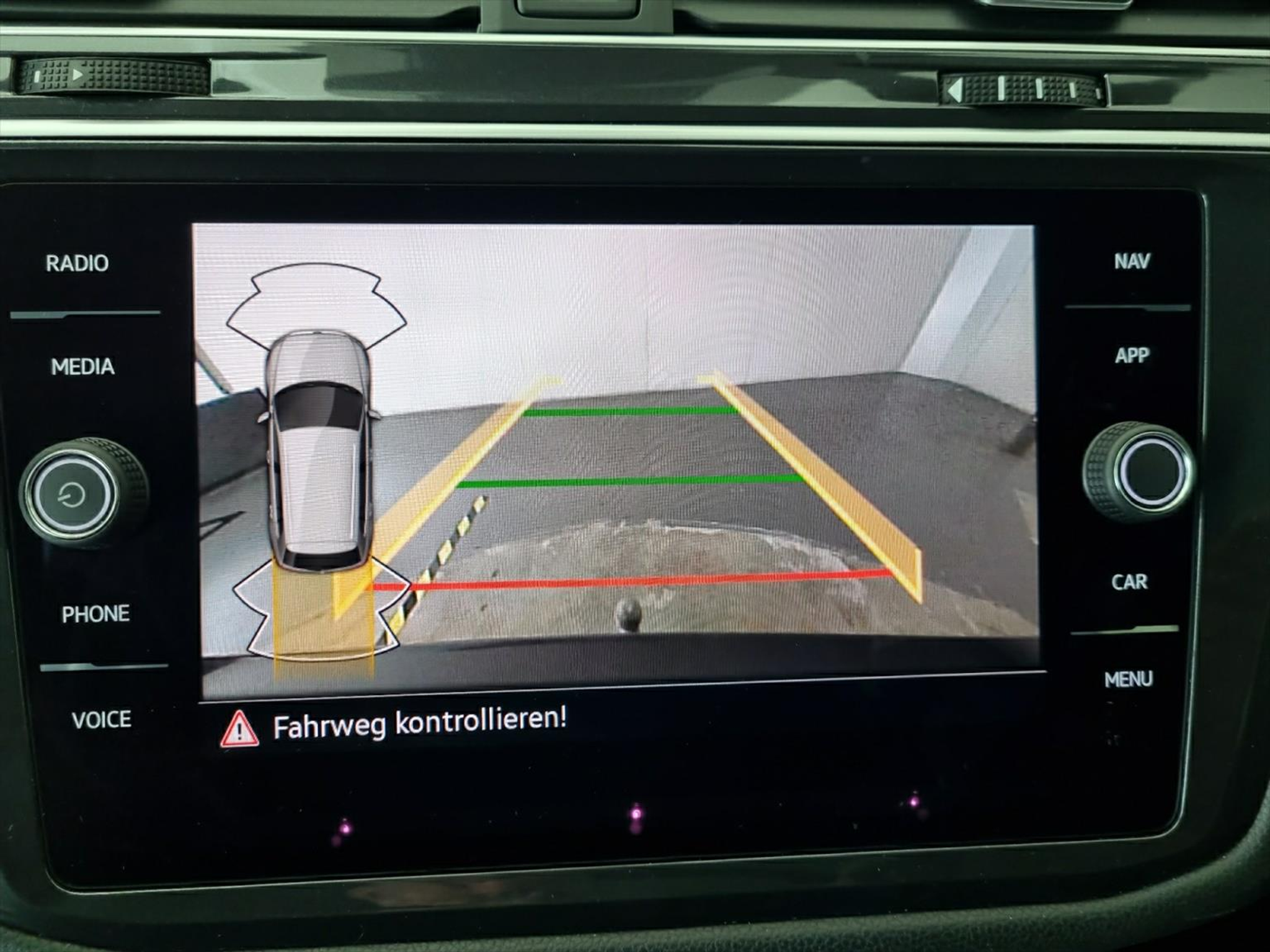 listing desktop thumbnail image 11