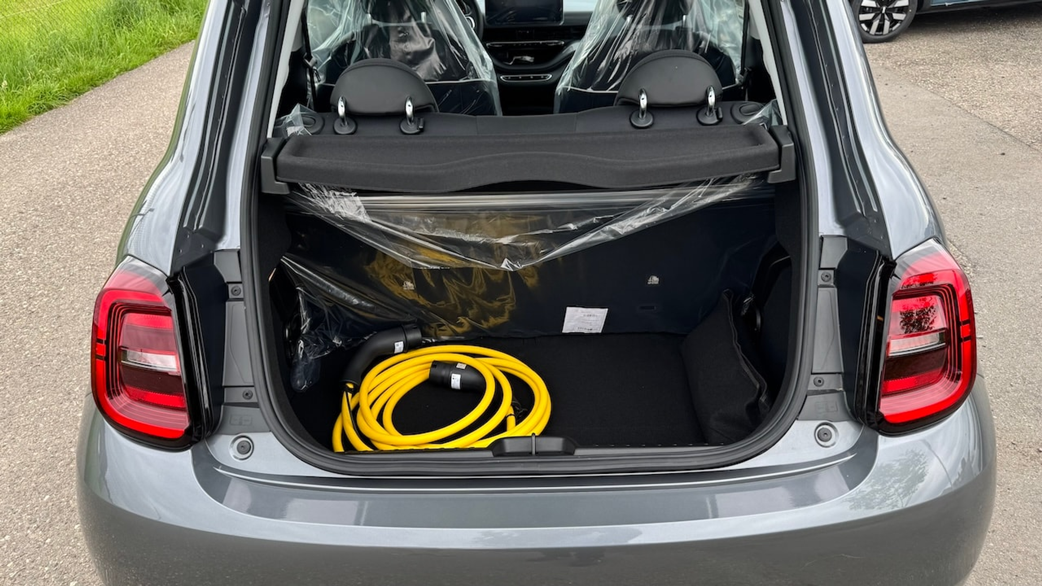 listing desktop thumbnail image 12