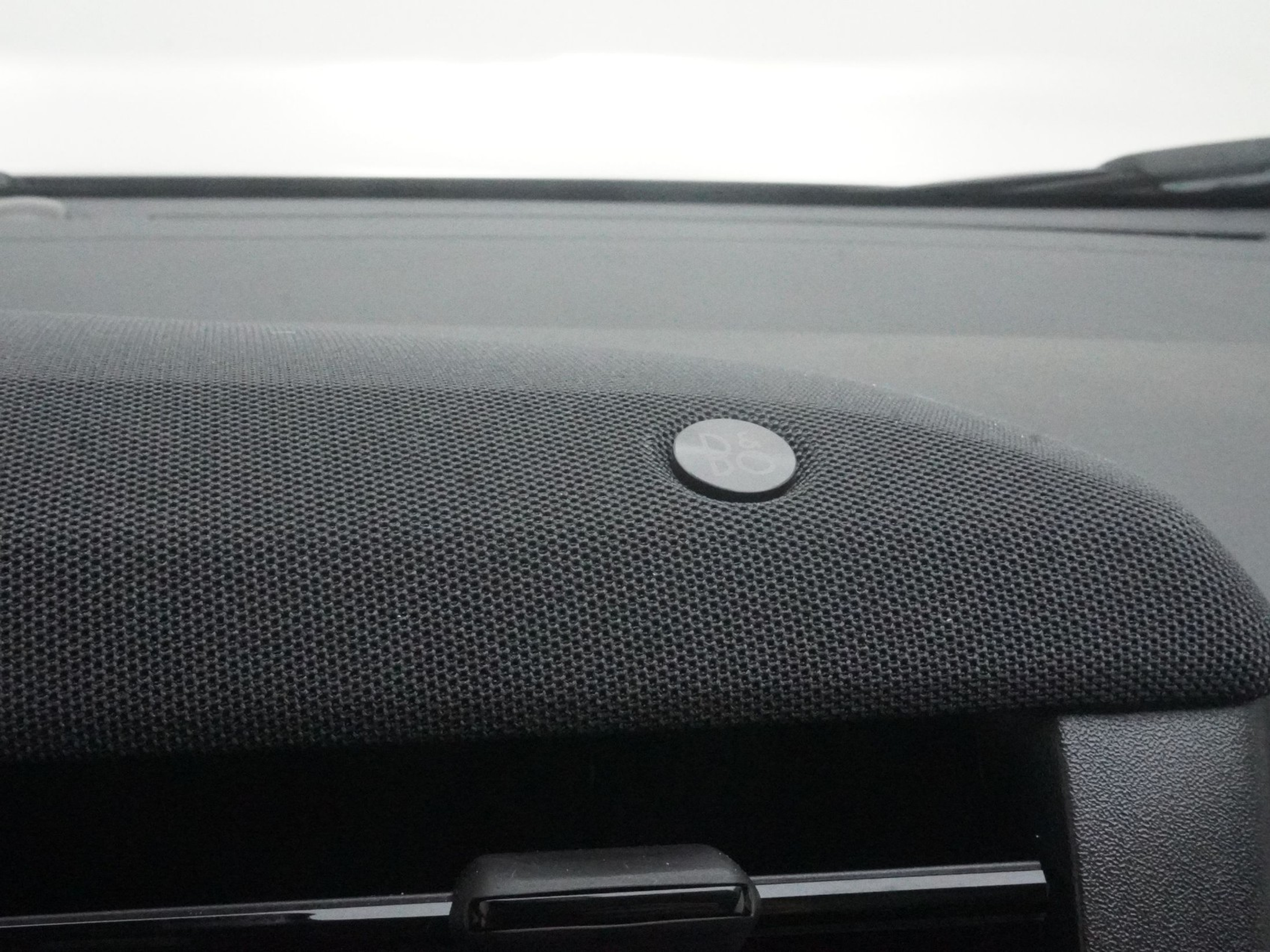 listing desktop thumbnail image 16