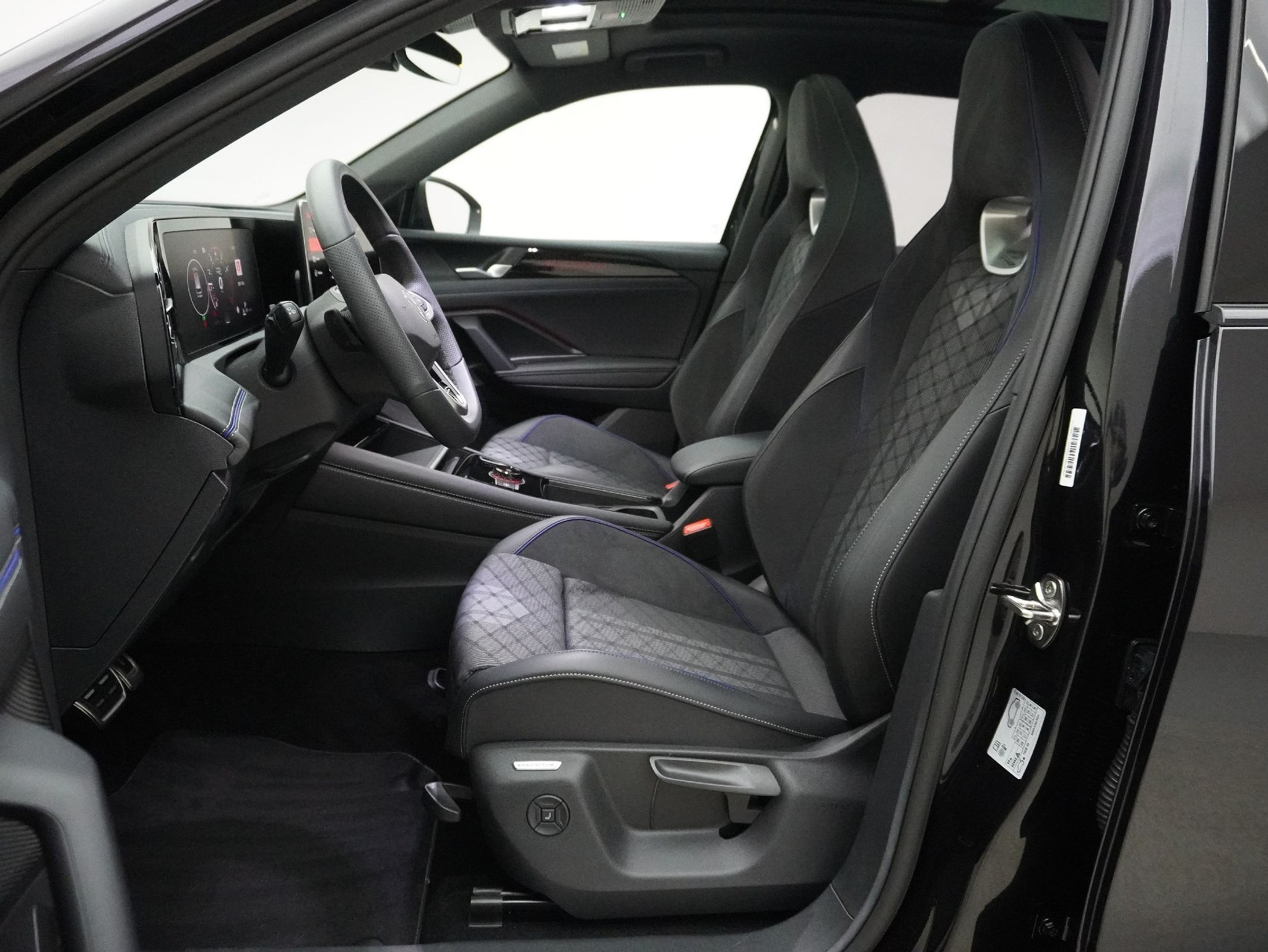 listing desktop thumbnail image 8