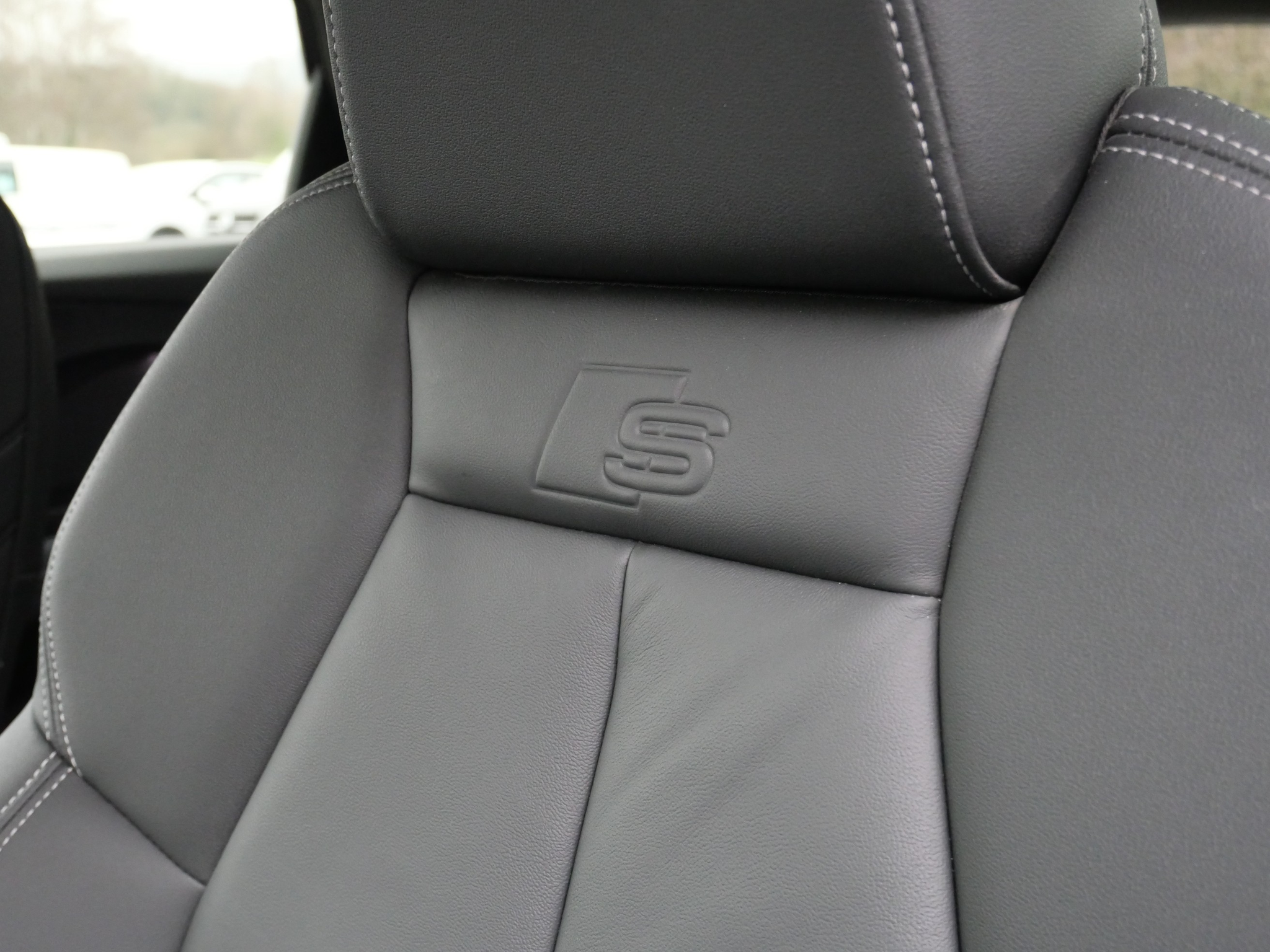 listing desktop thumbnail image 14