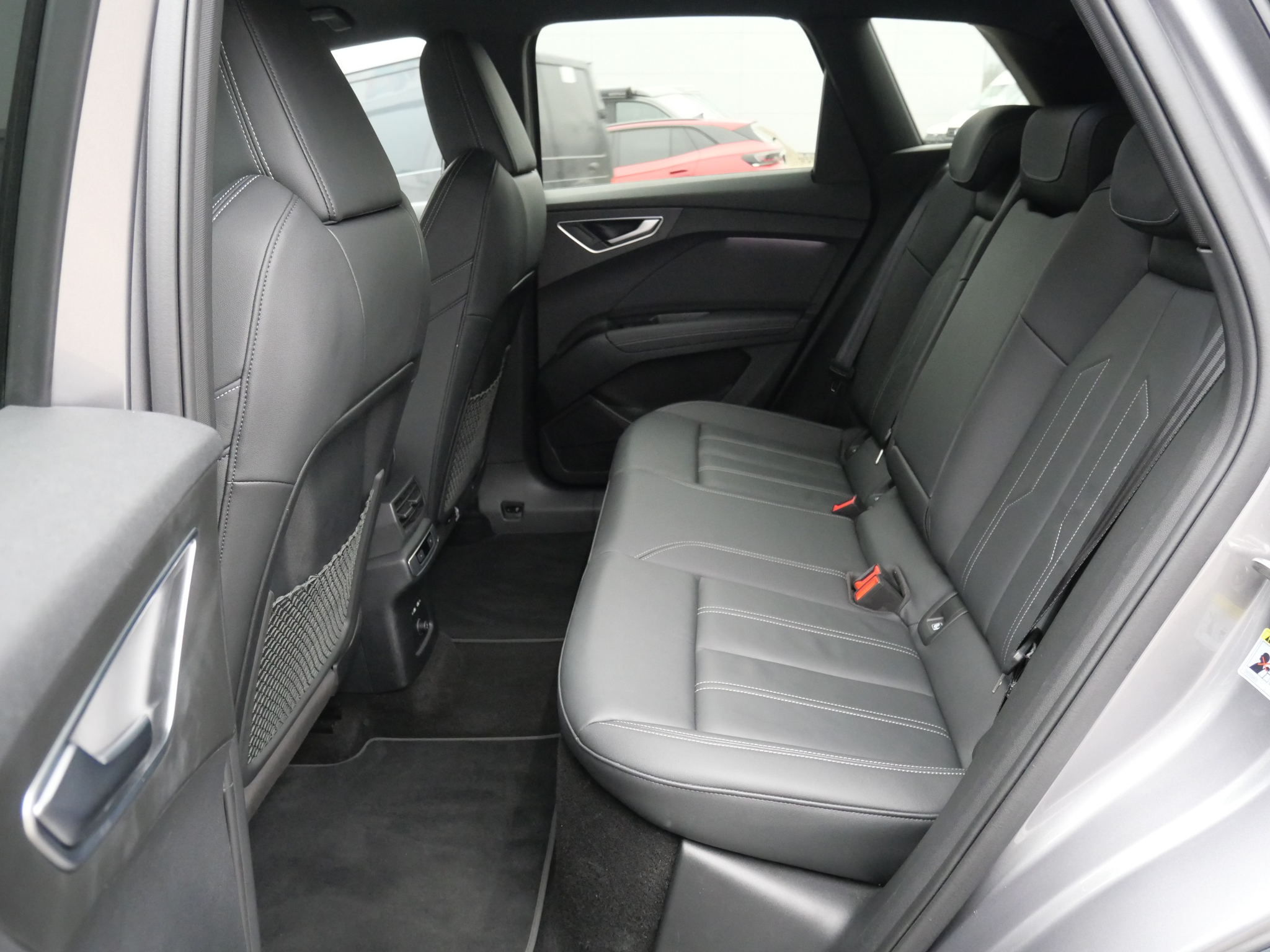 listing desktop thumbnail image 11