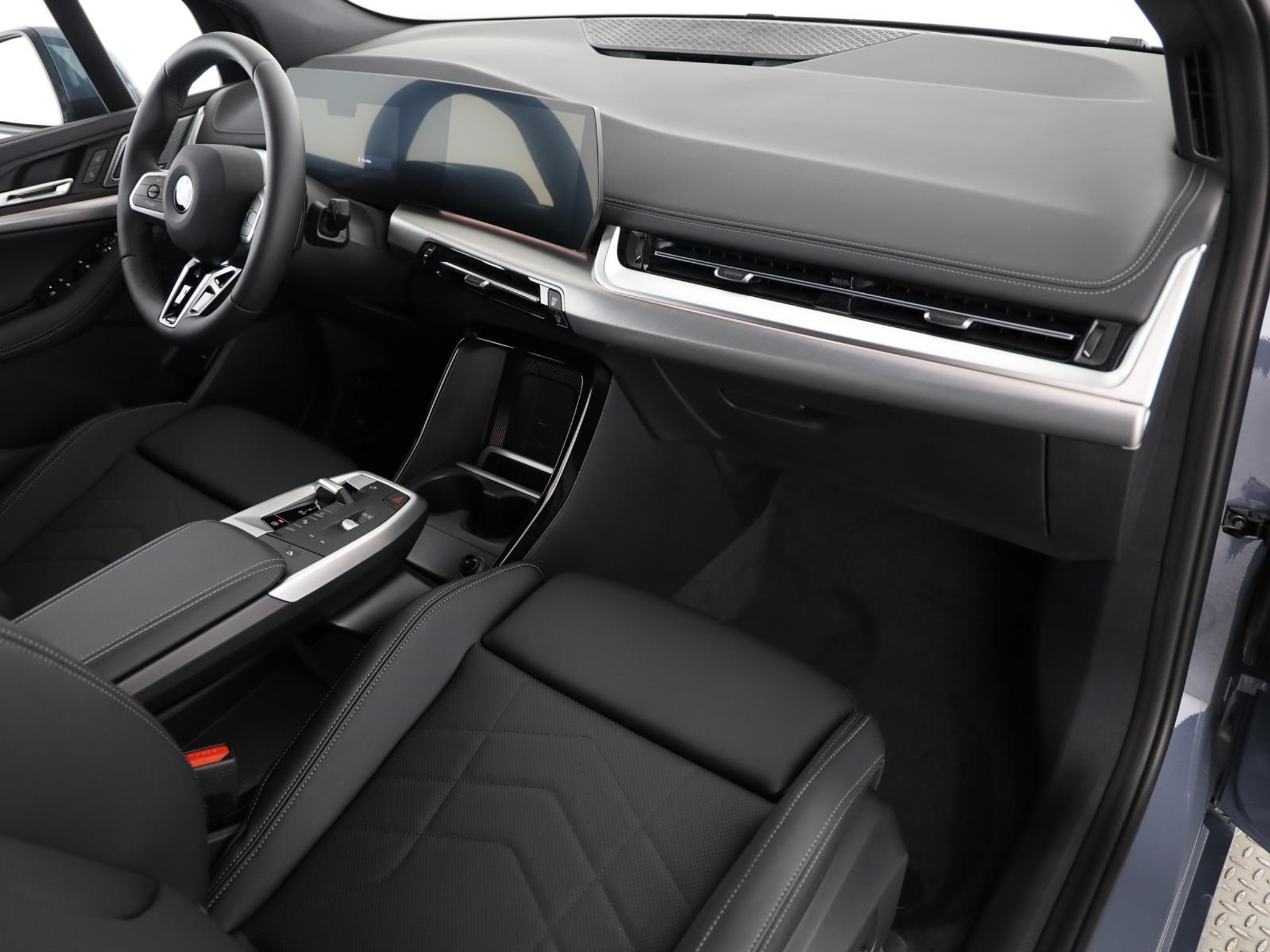 listing desktop thumbnail image 12