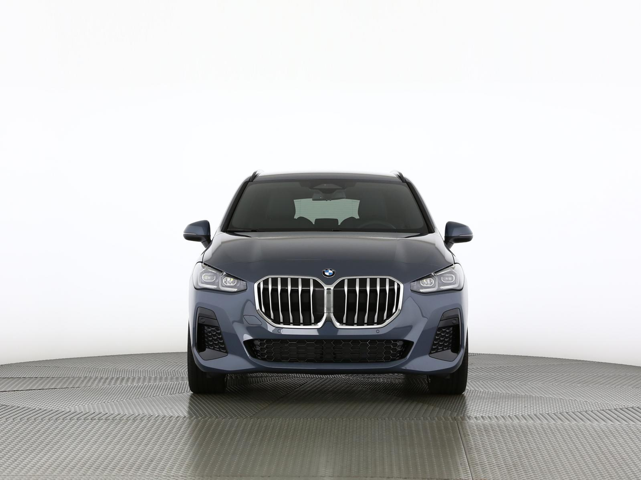 listing desktop thumbnail image 4