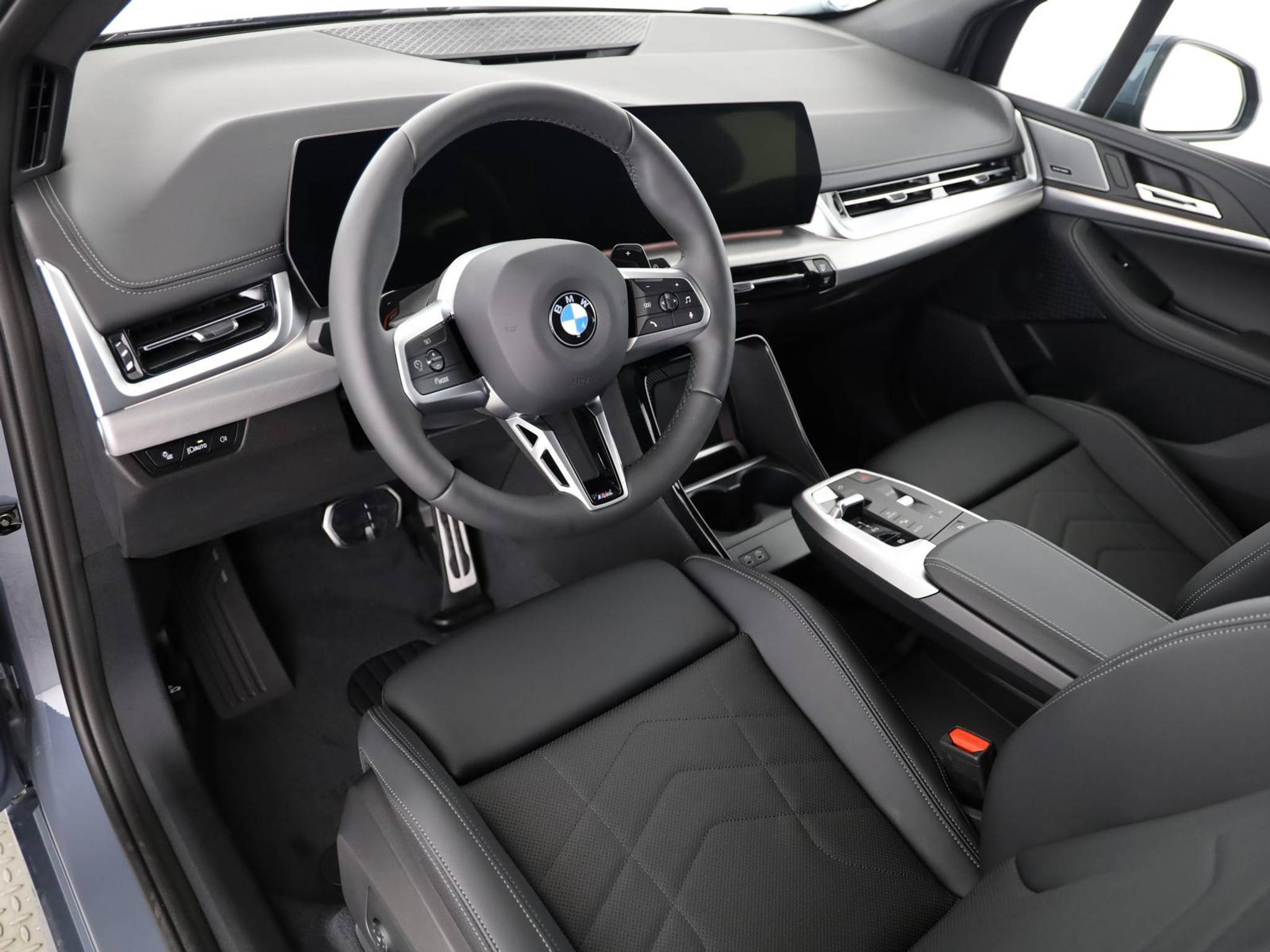 listing desktop thumbnail image 11