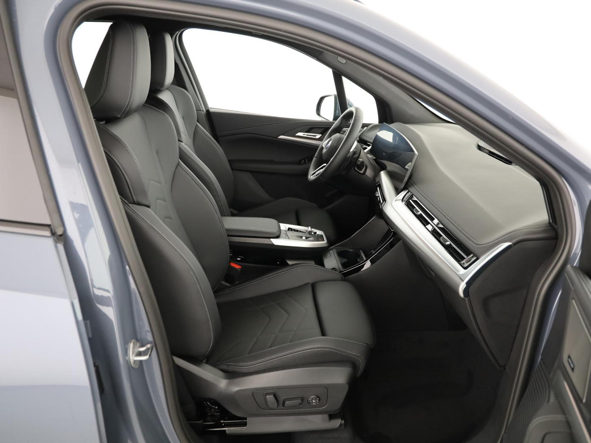 listing desktop thumbnail image 13