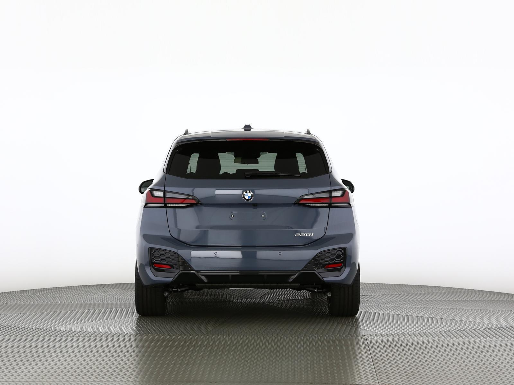 listing desktop thumbnail image 3