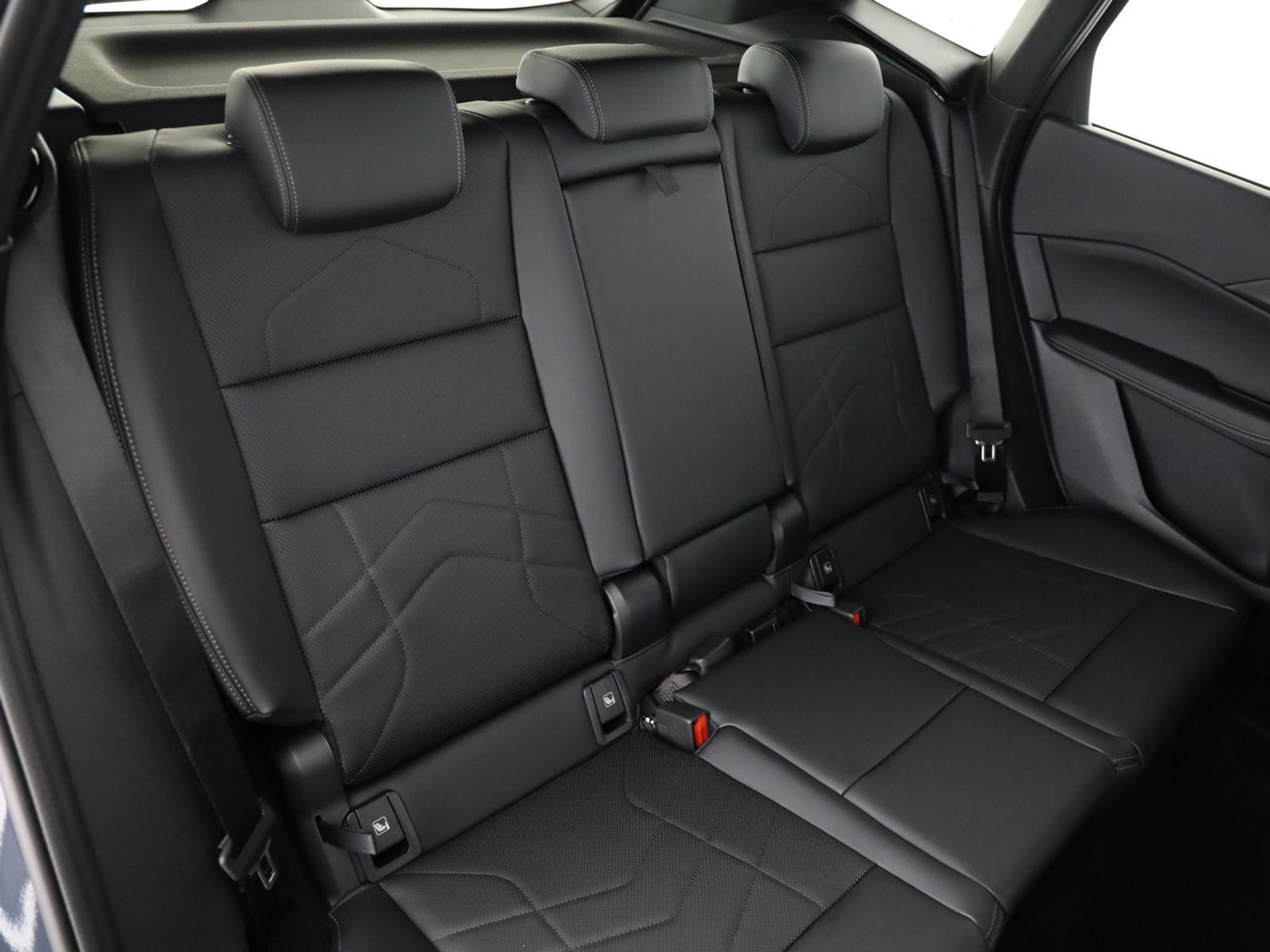 listing desktop thumbnail image 14