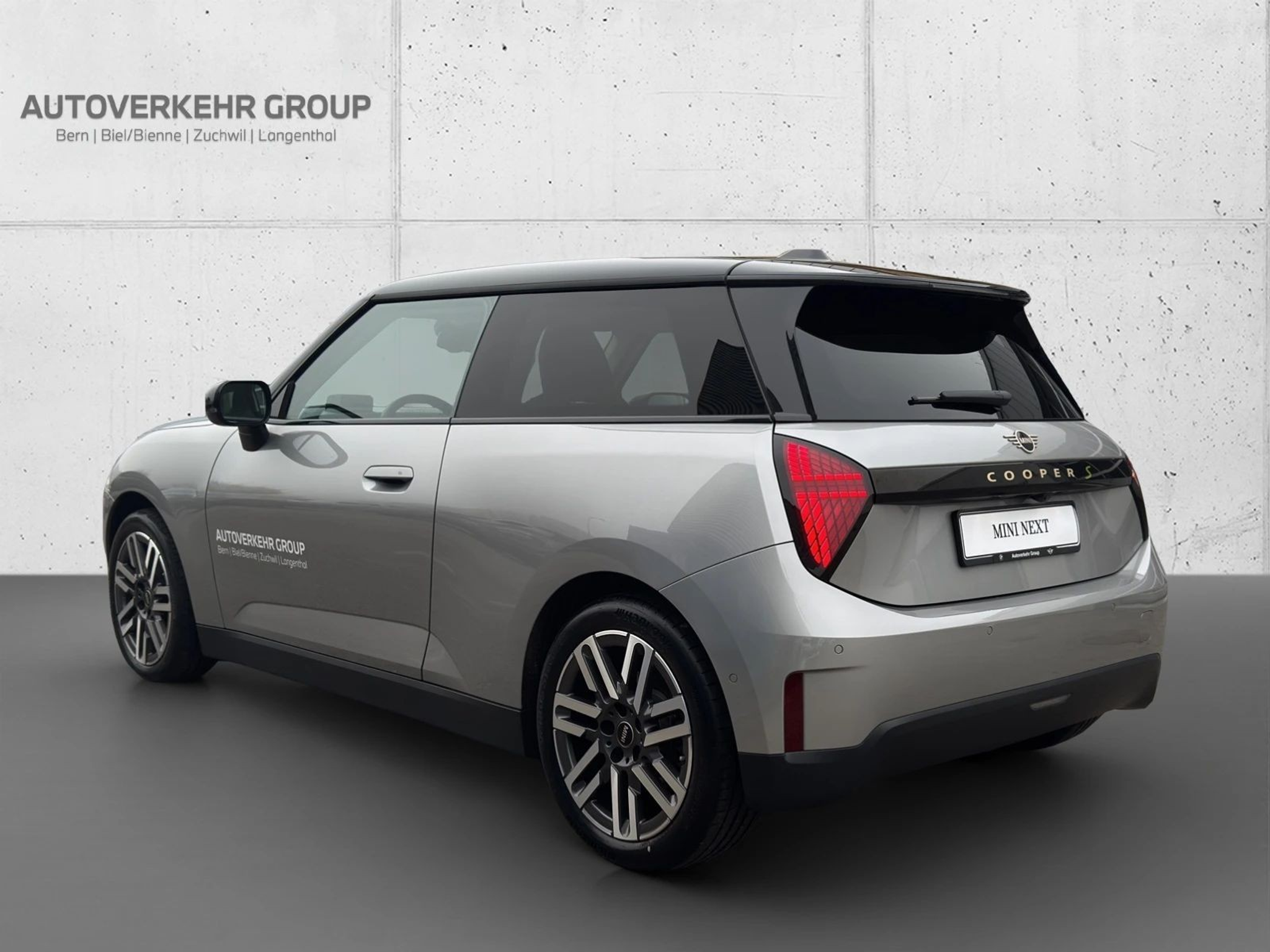 listing desktop thumbnail image 3