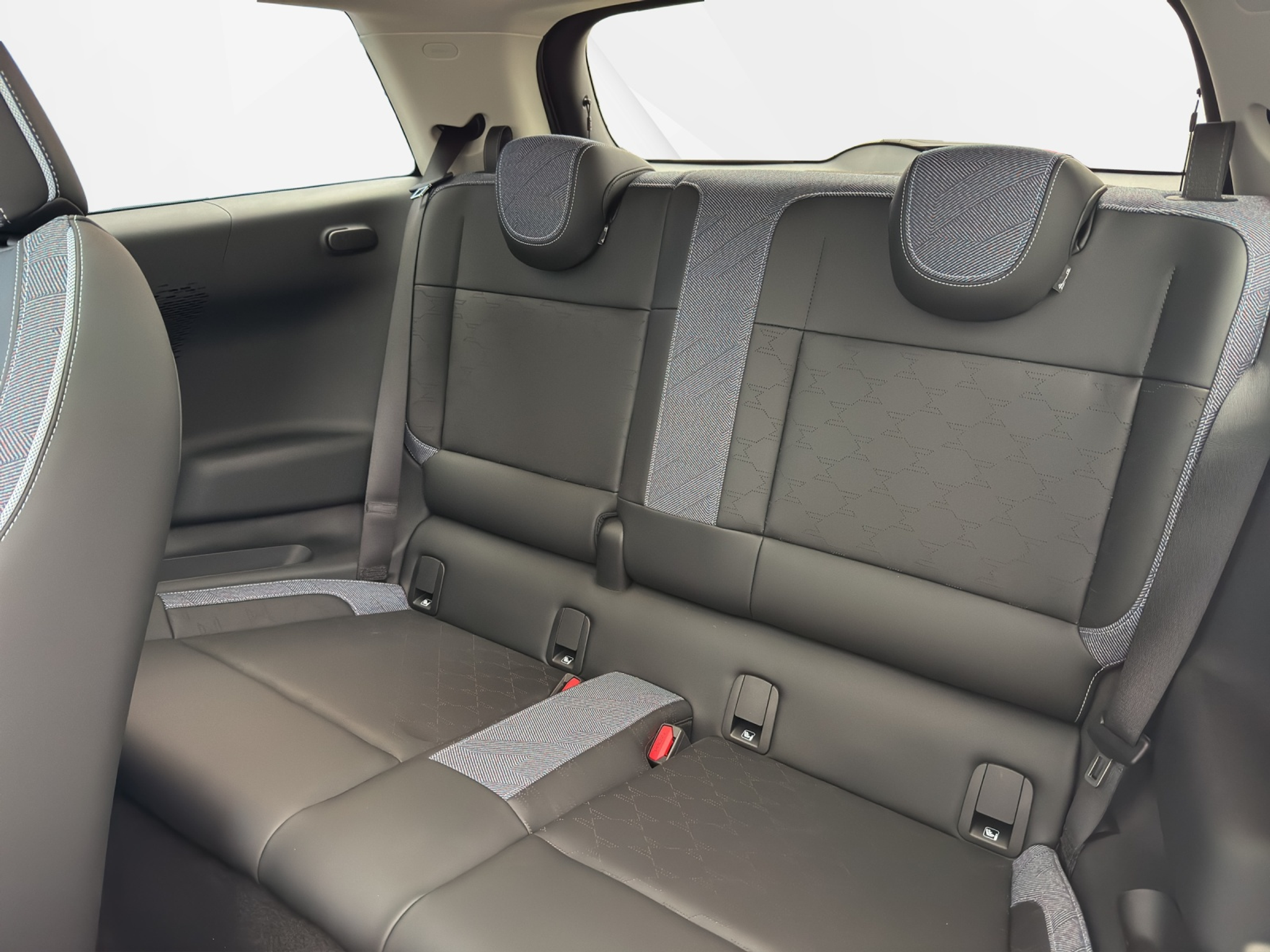 listing desktop thumbnail image 18