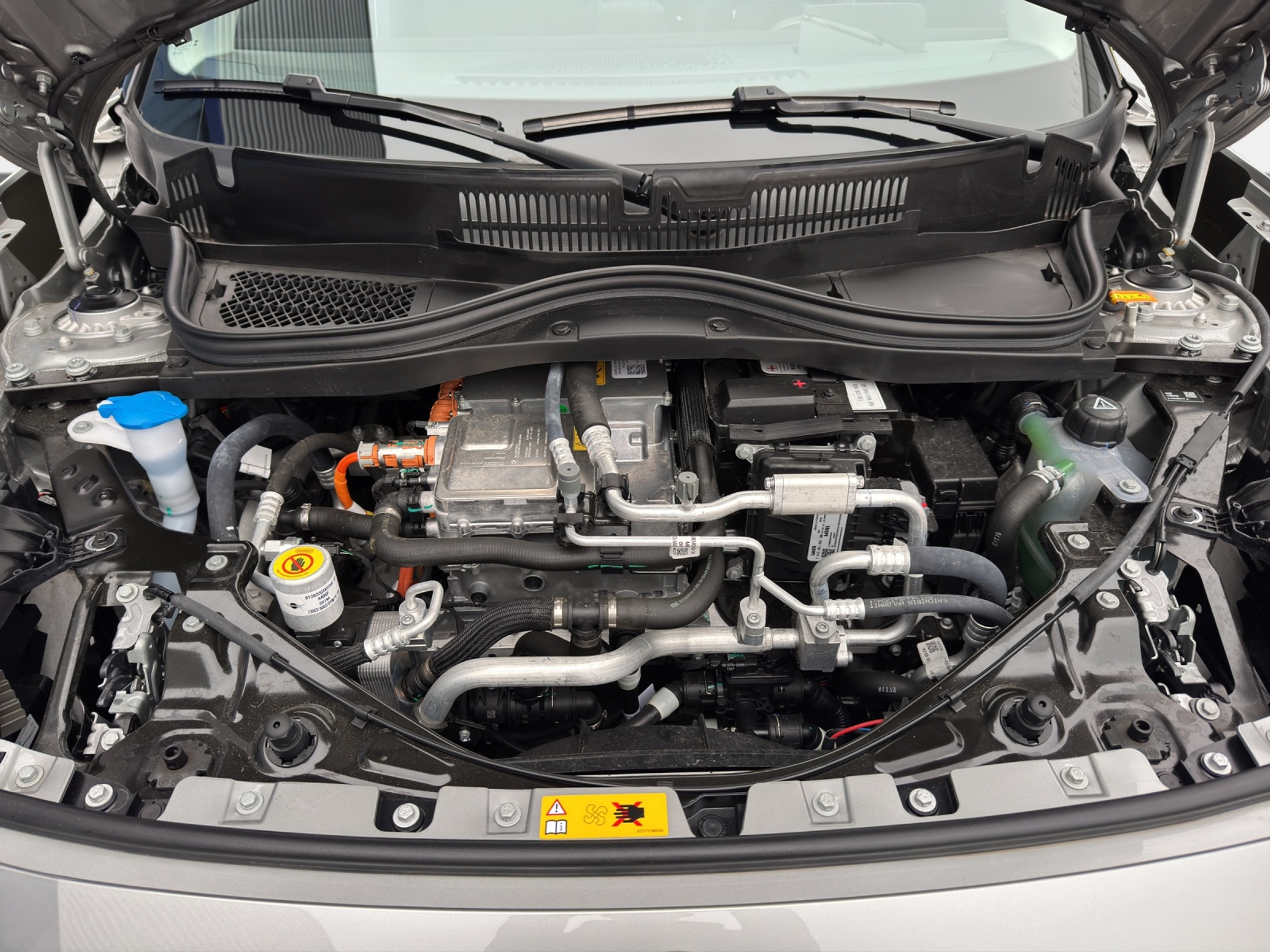 listing desktop thumbnail image 9