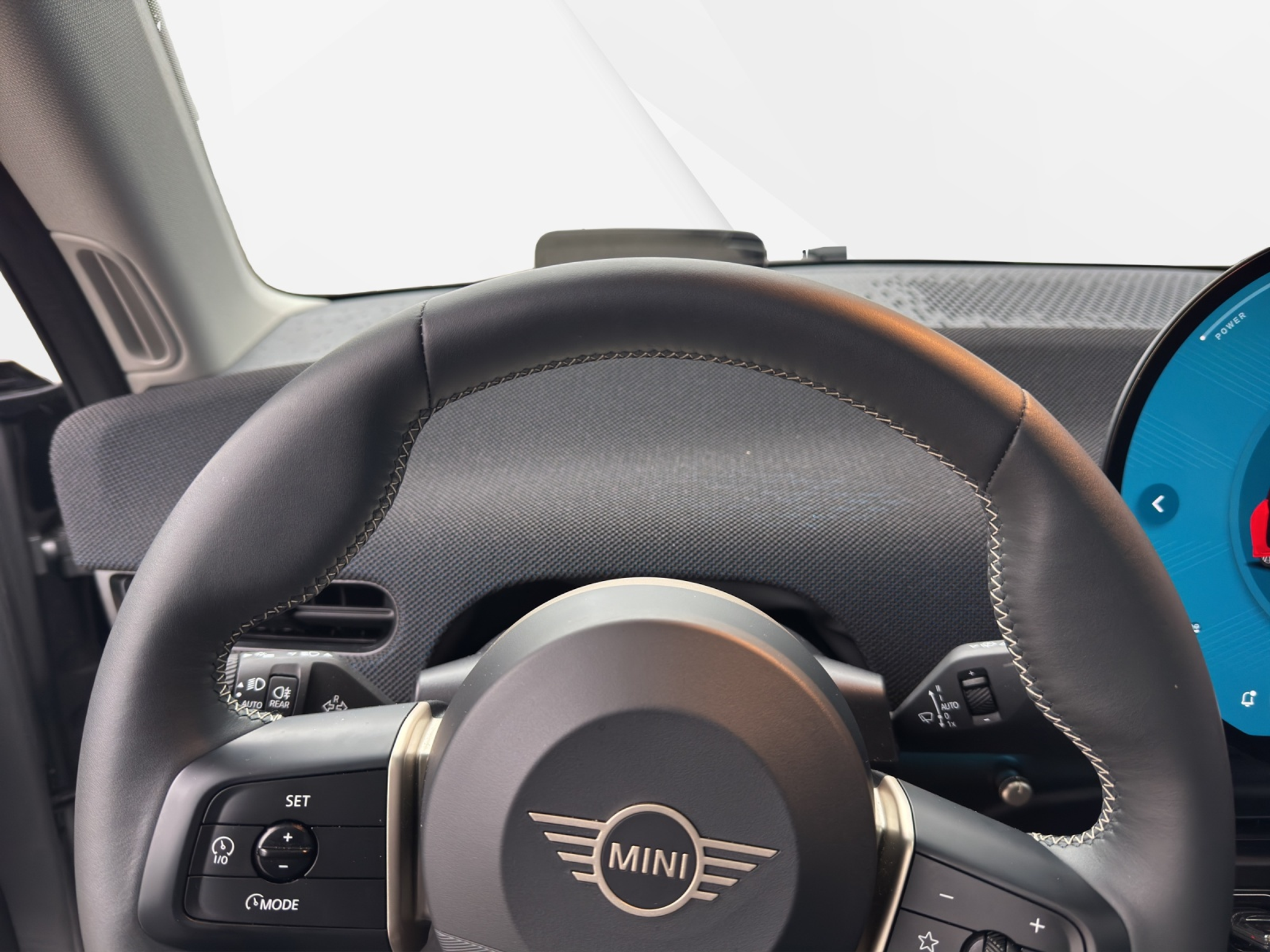 listing desktop thumbnail image 14