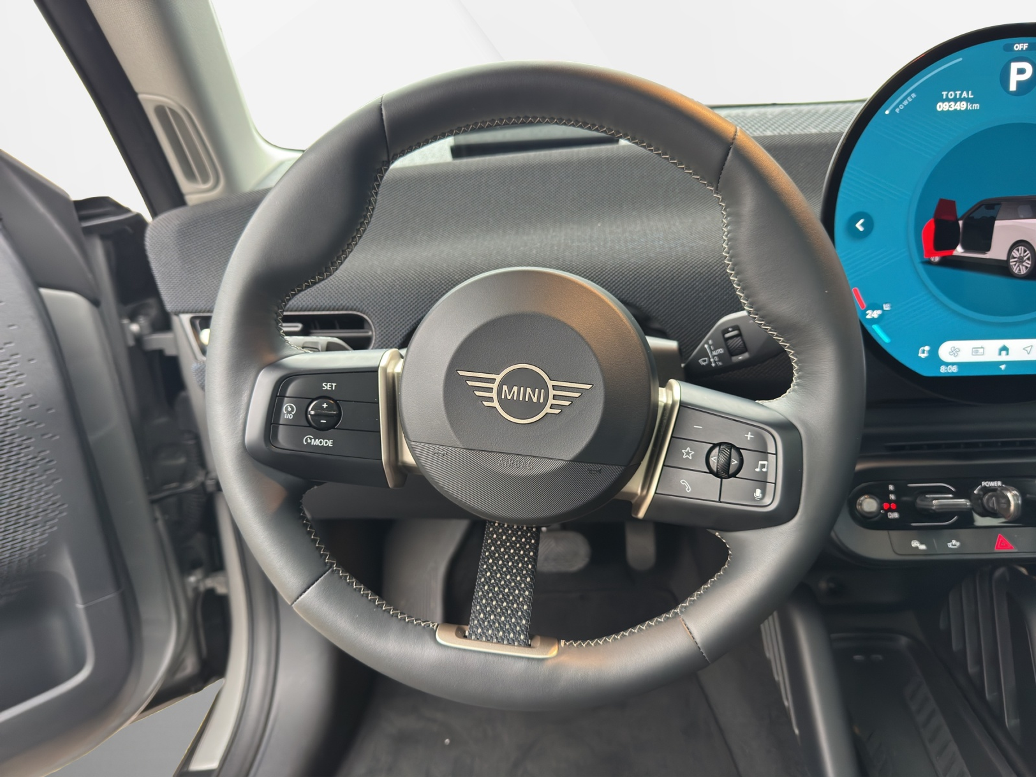 listing desktop thumbnail image 13