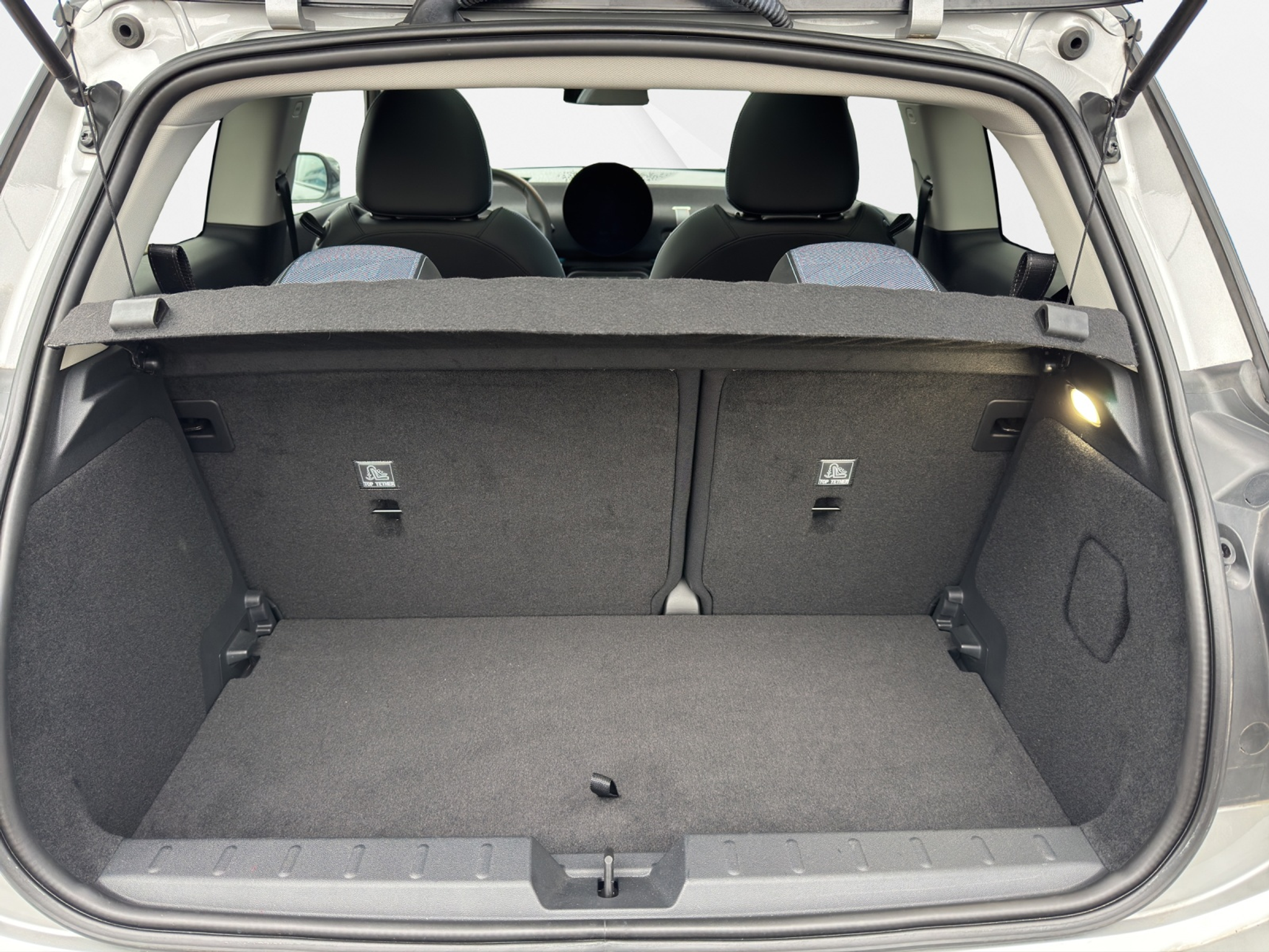 listing desktop thumbnail image 8