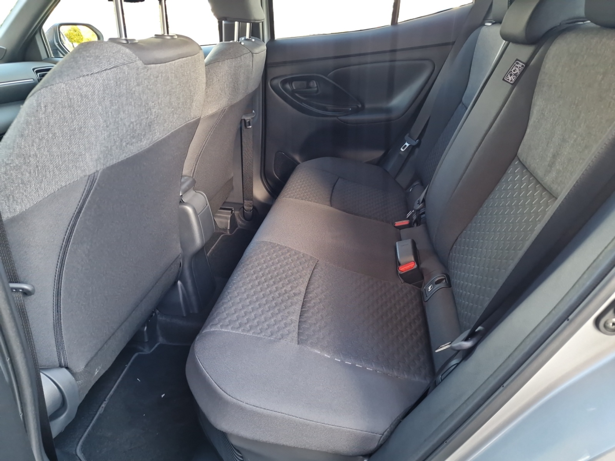 listing desktop thumbnail image 23