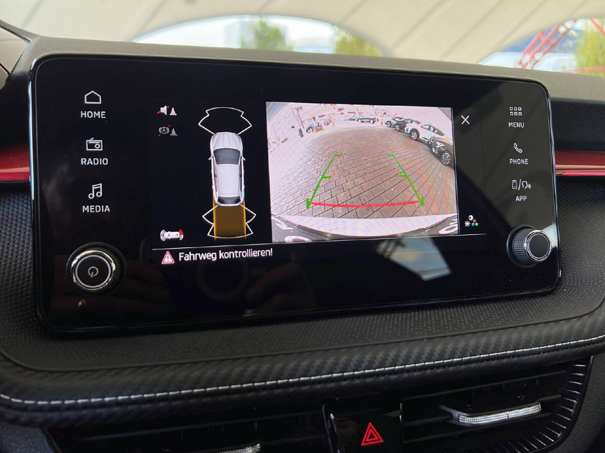 listing desktop thumbnail image 15