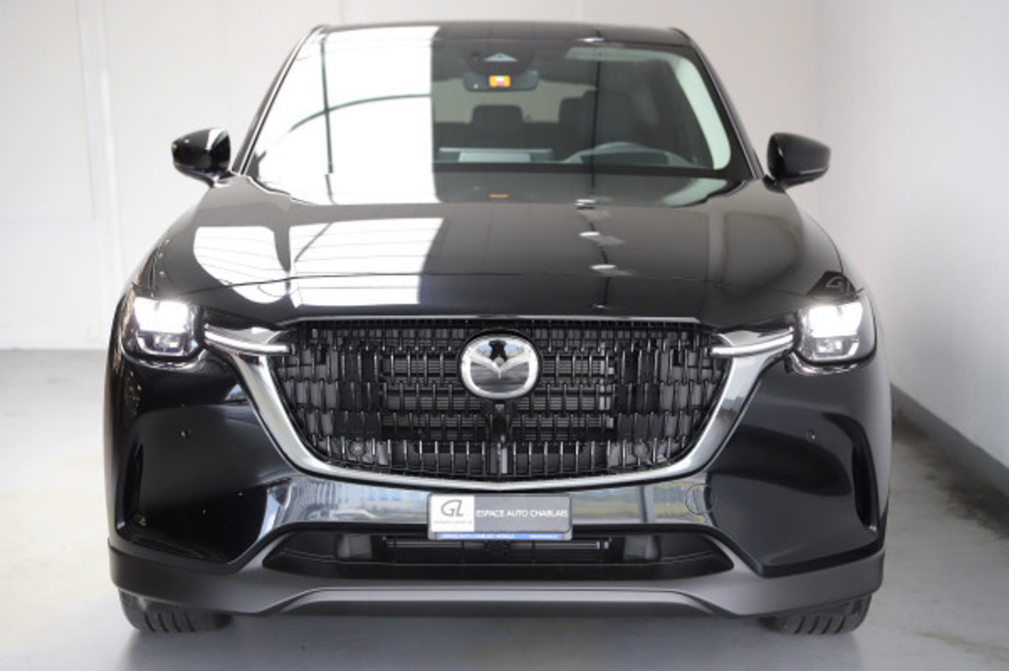 listing desktop thumbnail image 4