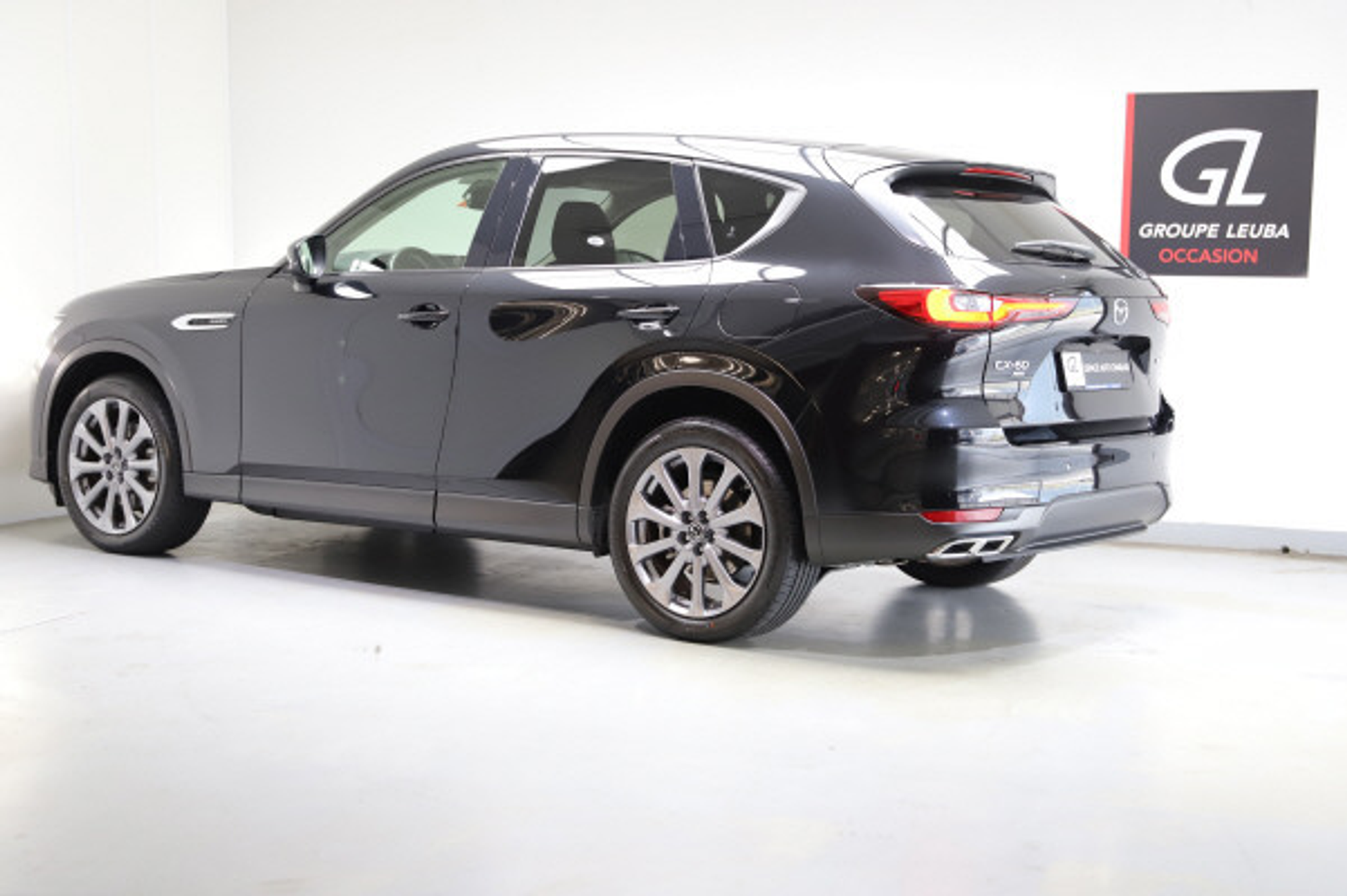 listing desktop thumbnail image 2