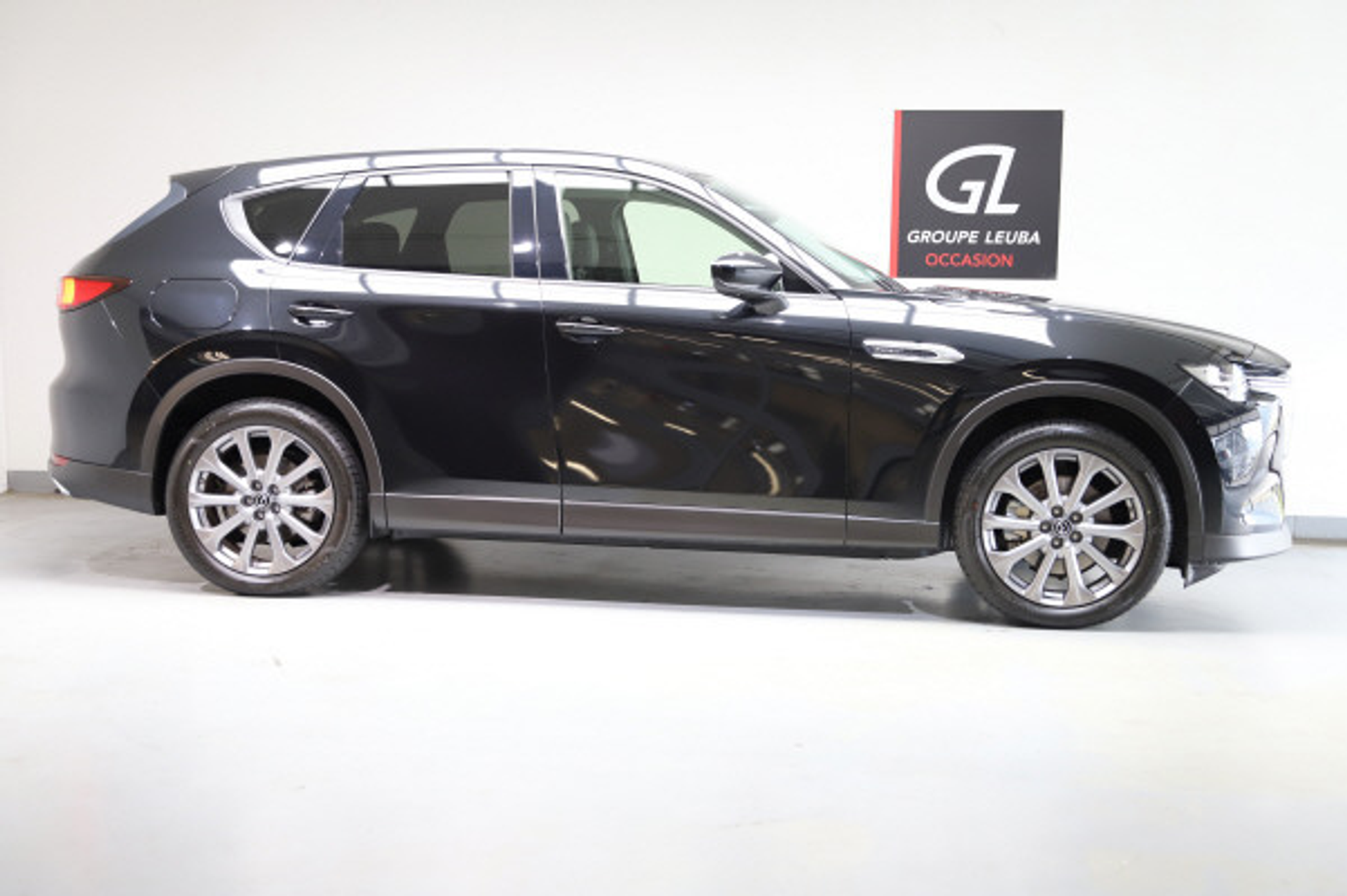 listing desktop thumbnail image 6