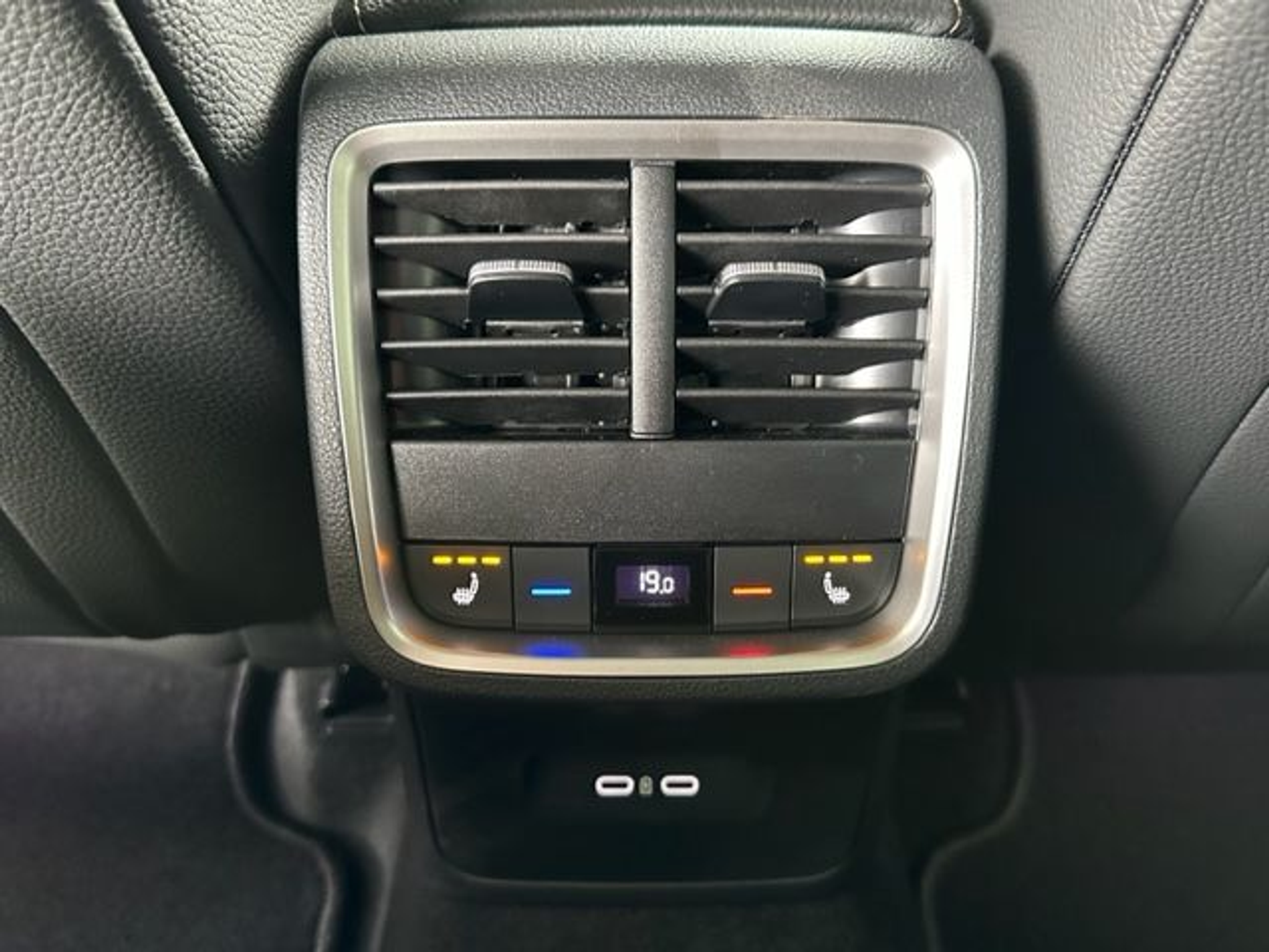 listing desktop thumbnail image 10