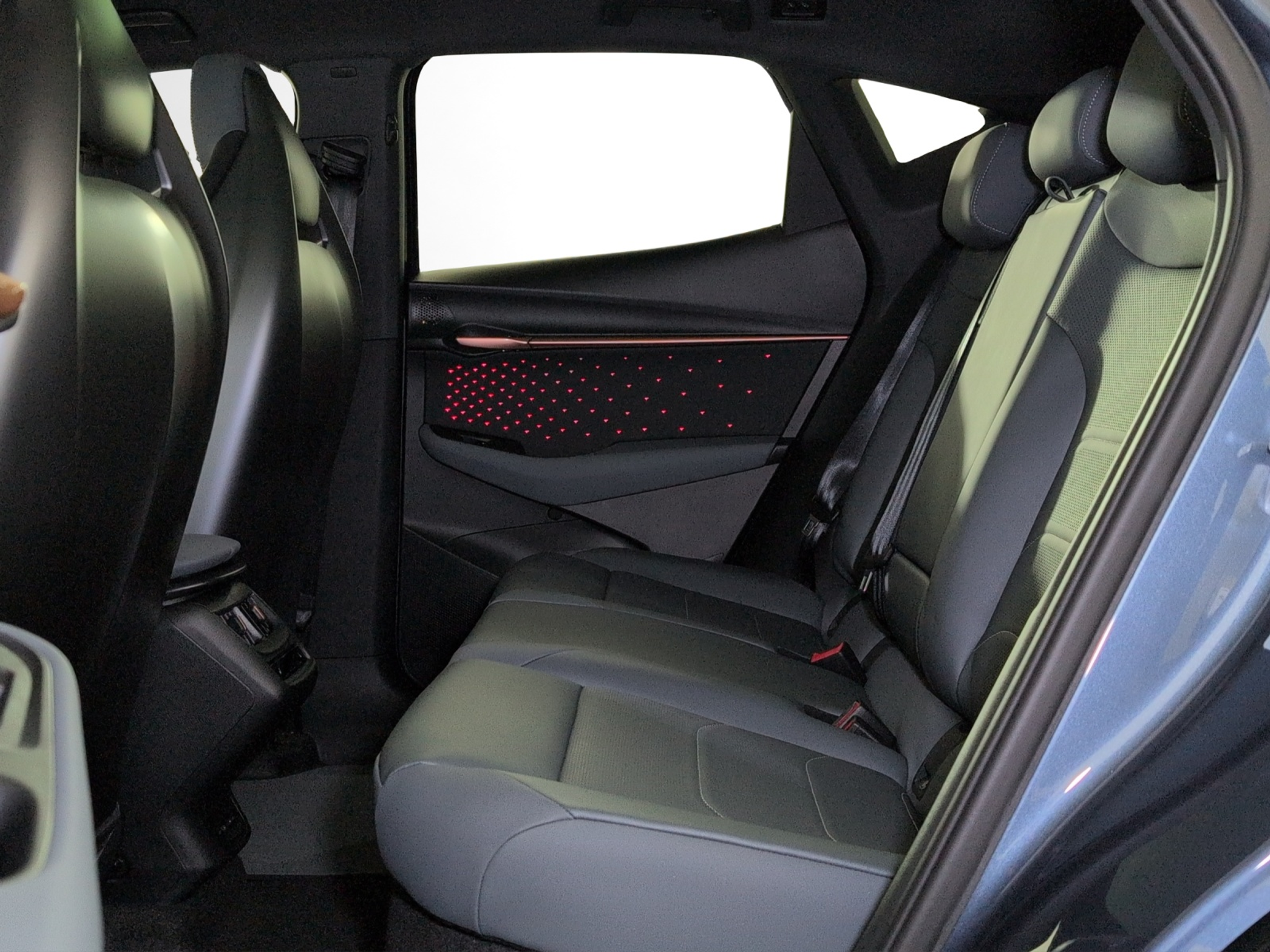 listing desktop thumbnail image 7