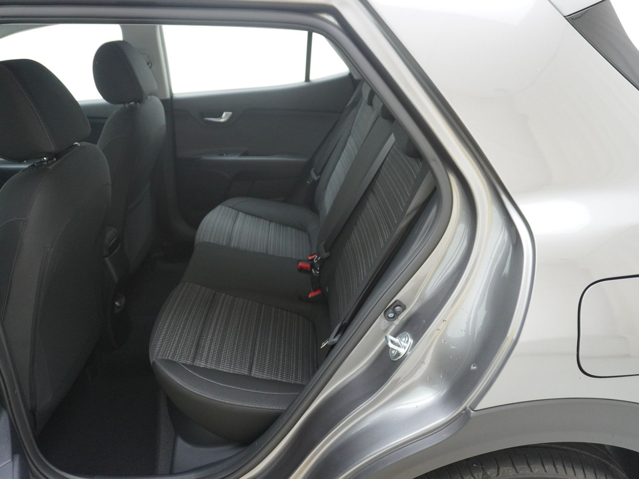 listing desktop thumbnail image 12