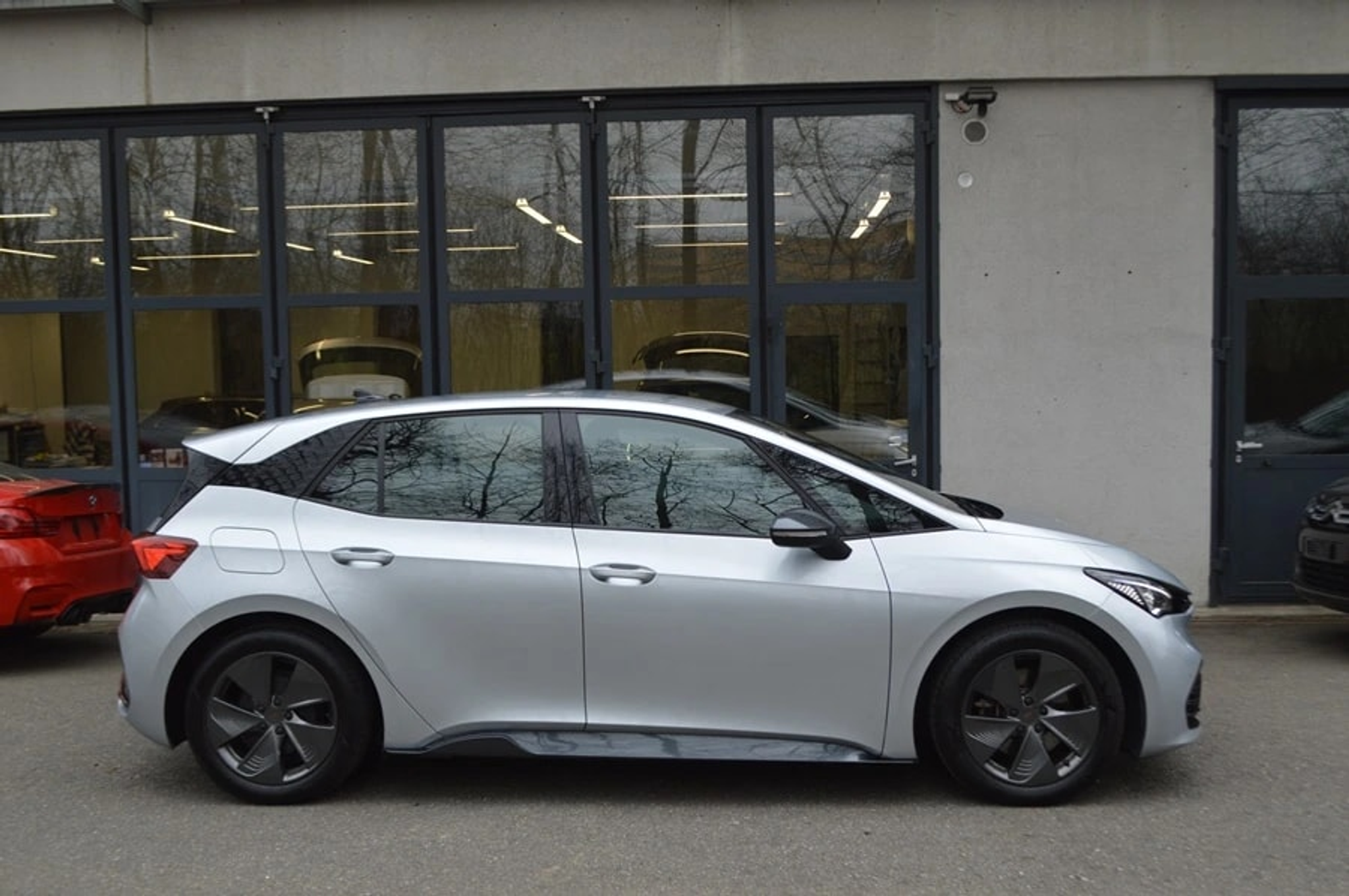 listing desktop thumbnail image 14