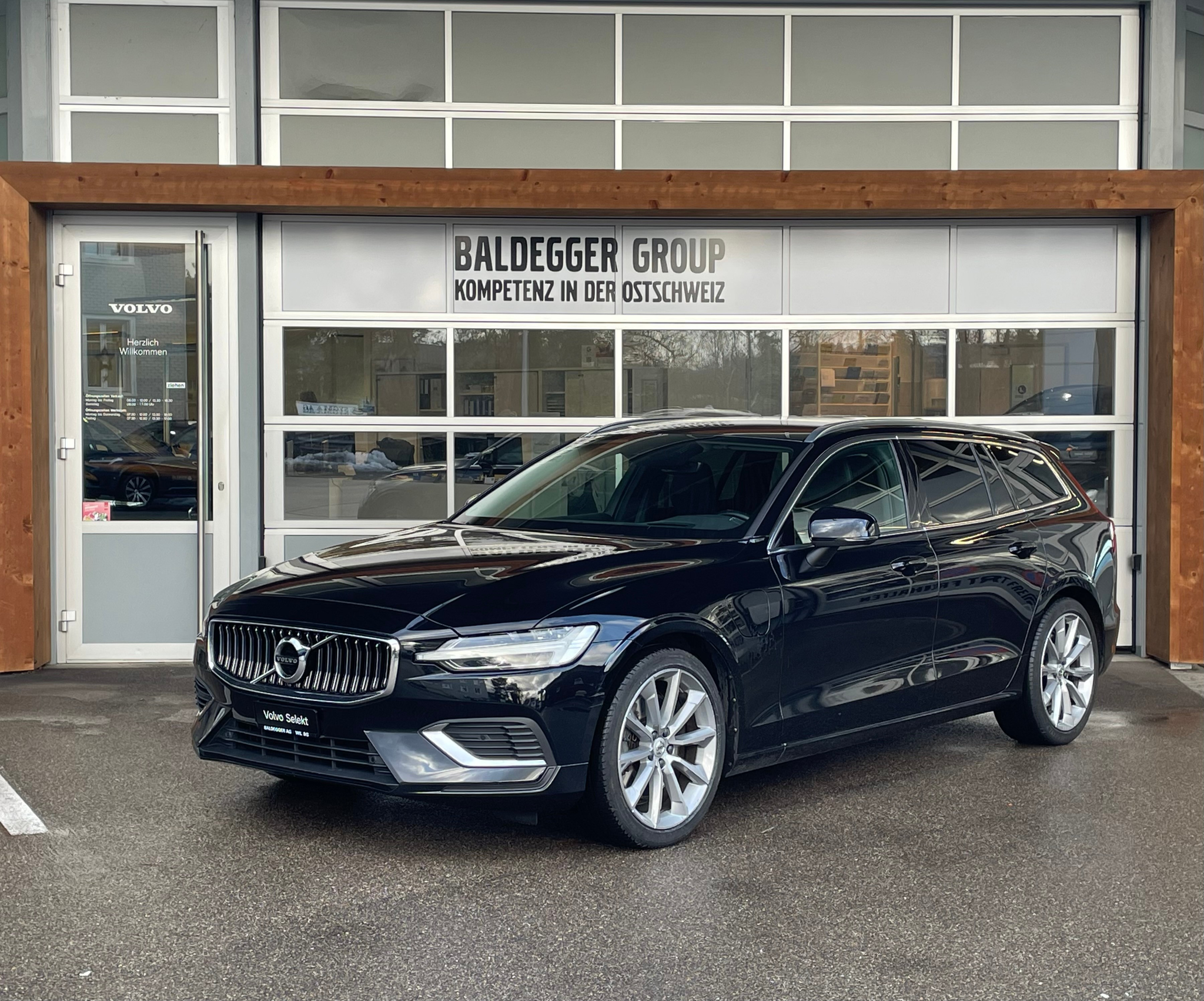 listing desktop thumbnail image 1