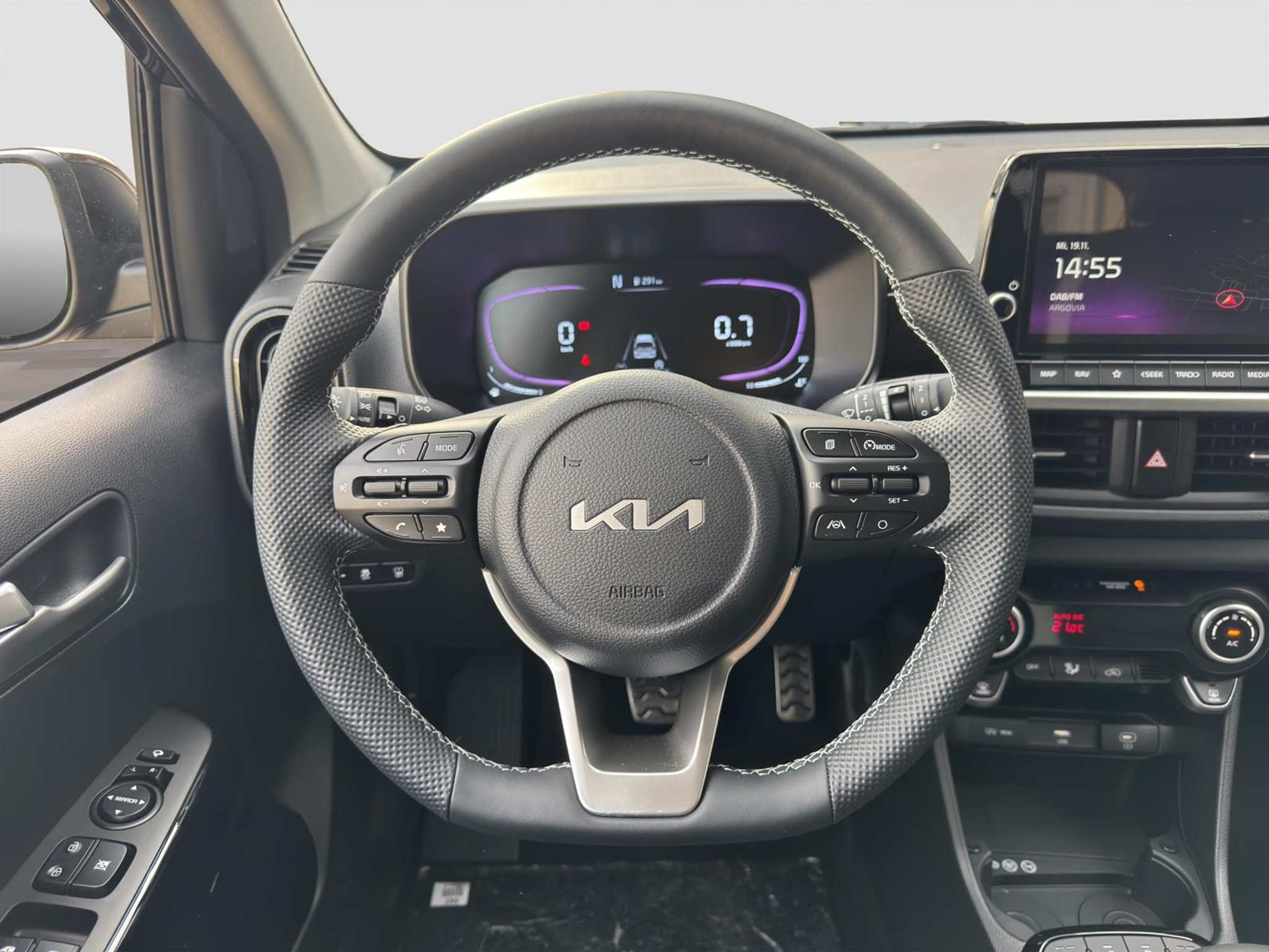 listing desktop thumbnail image 9