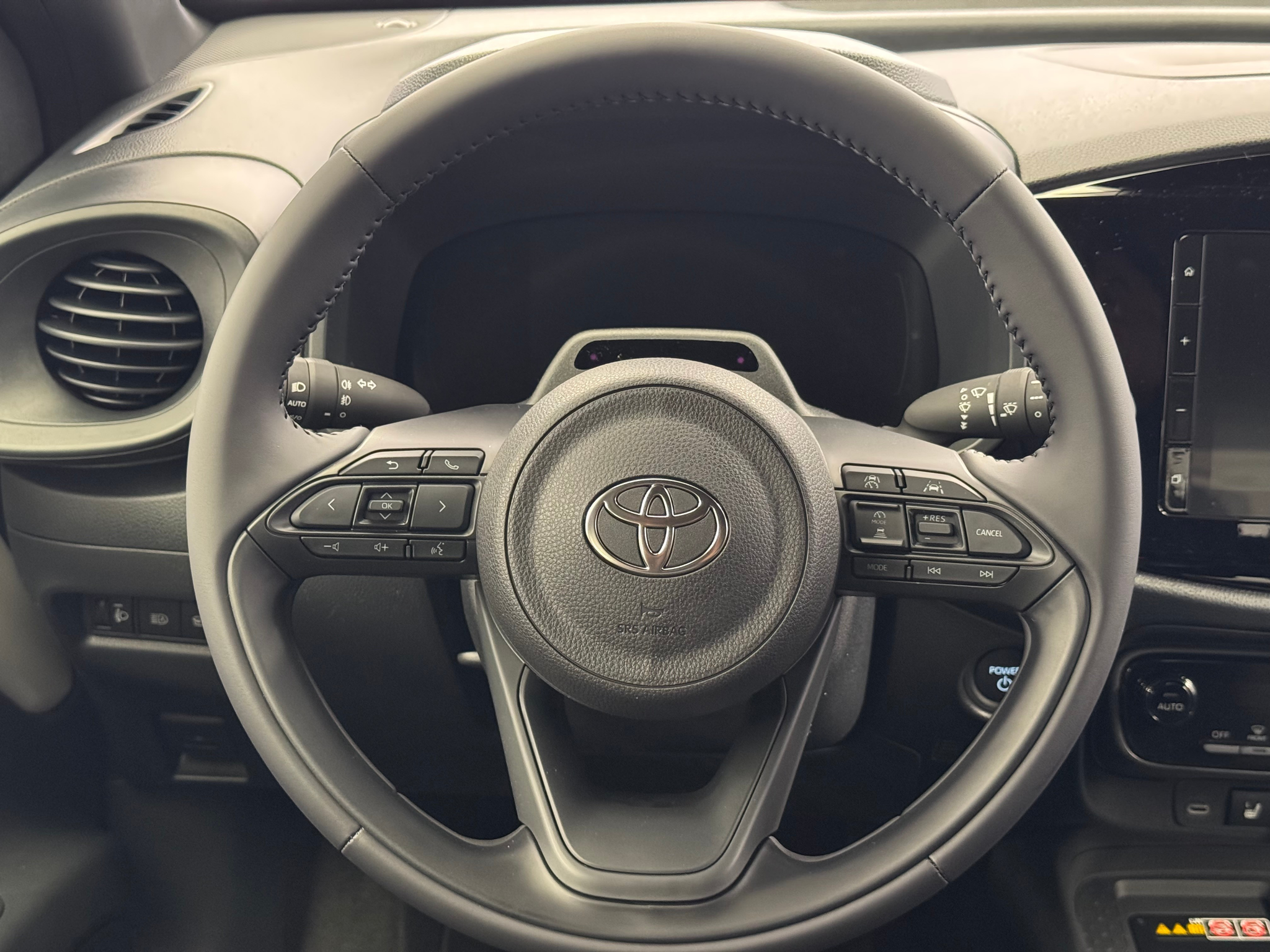 listing desktop thumbnail image 12