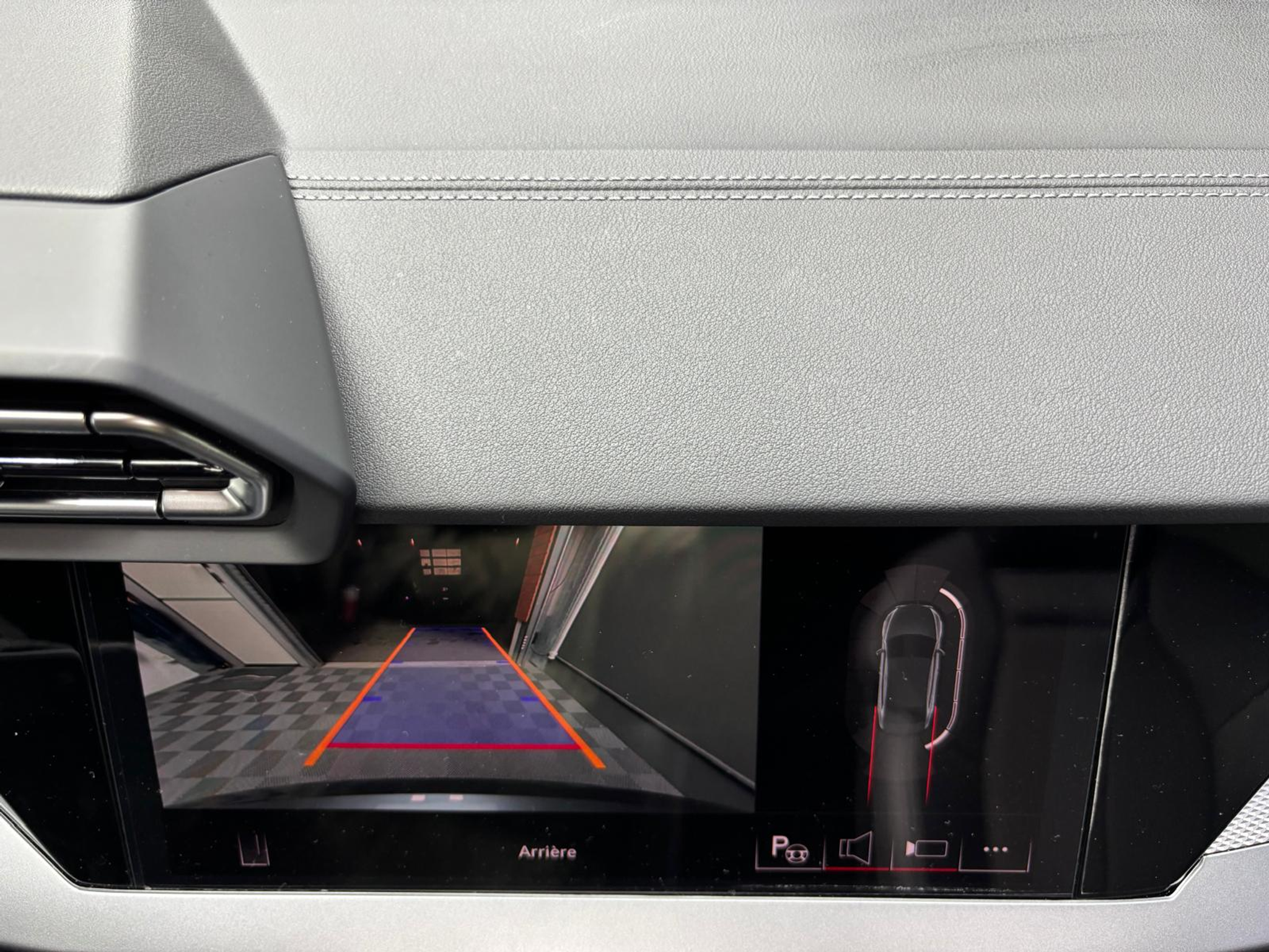 listing desktop thumbnail image 24