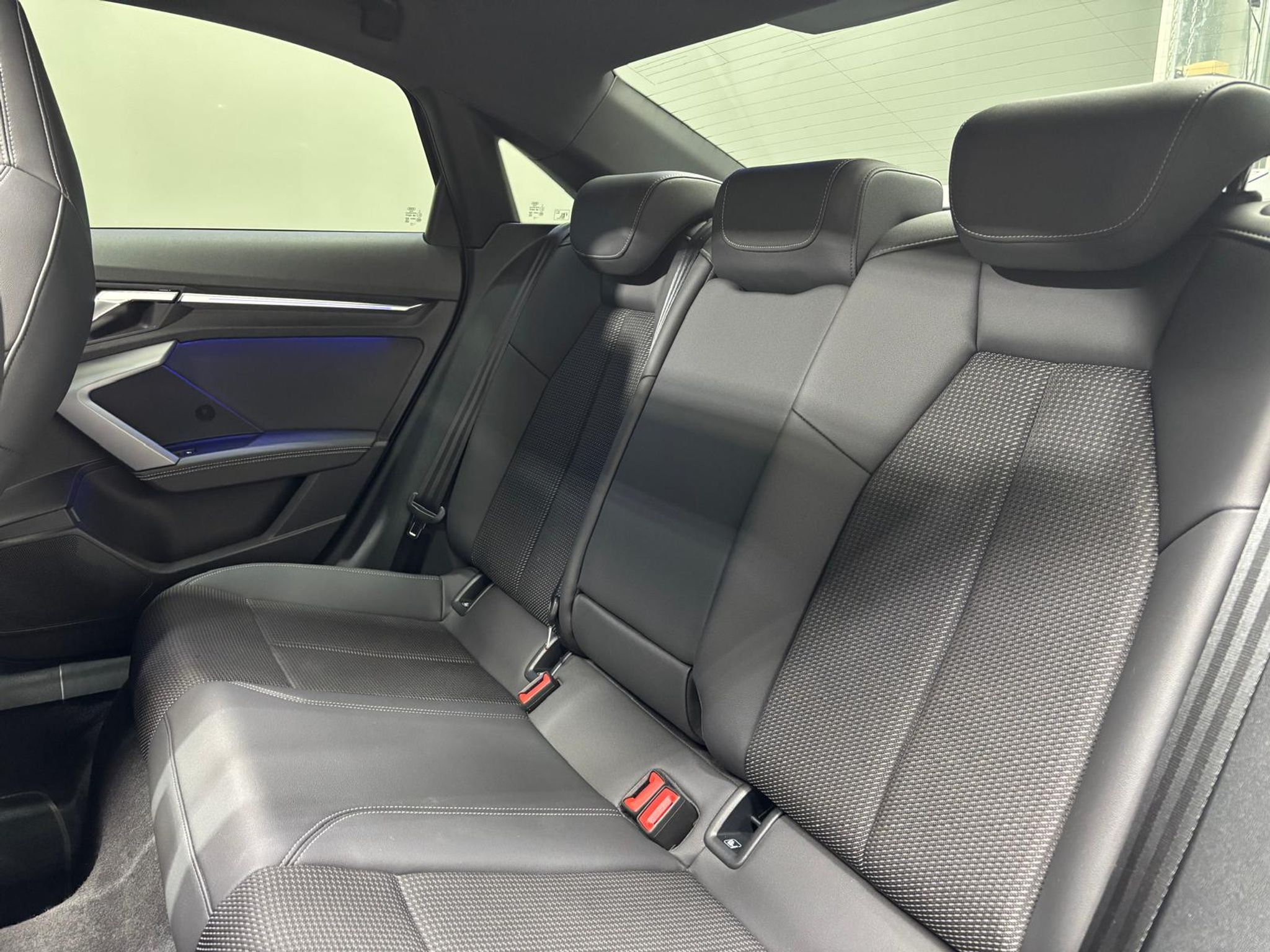 listing desktop thumbnail image 15