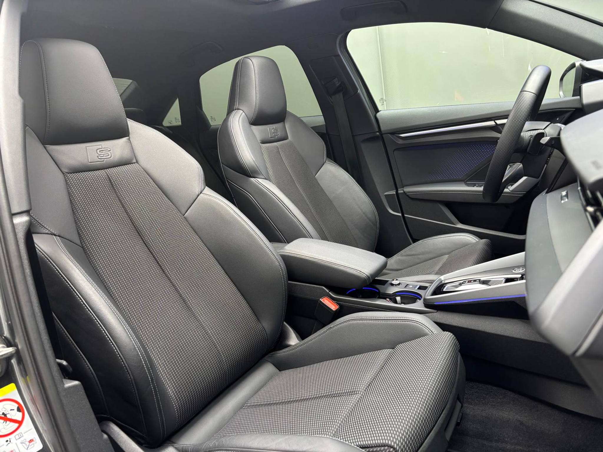 listing desktop thumbnail image 16