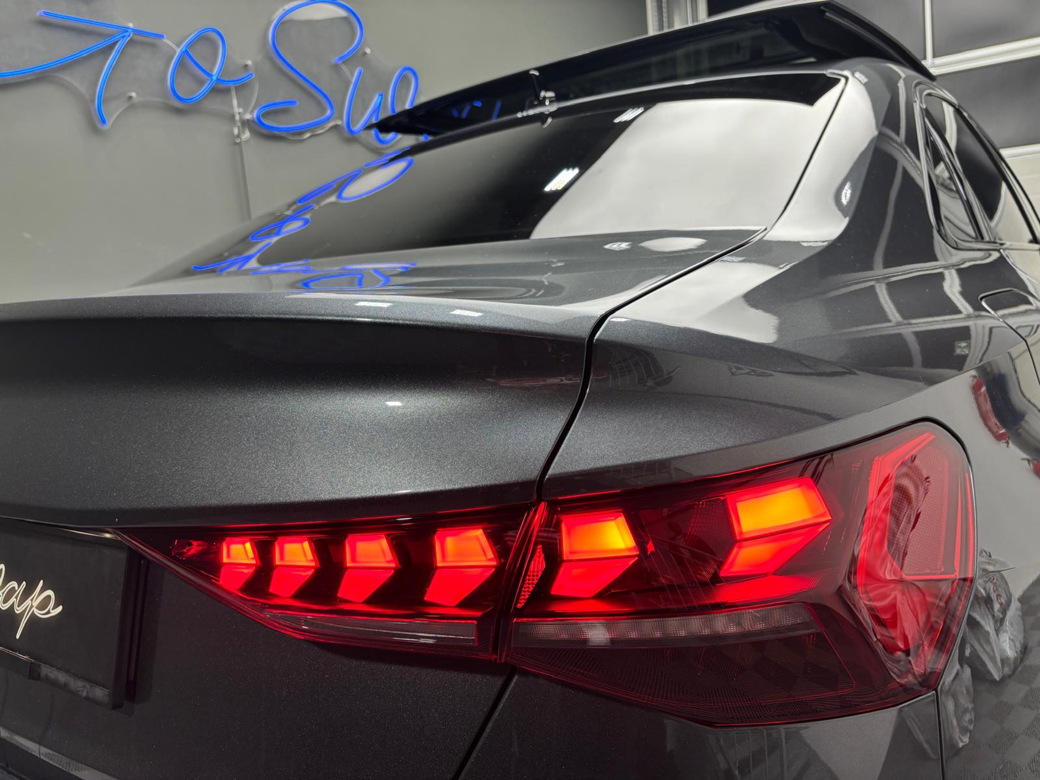 listing desktop thumbnail image 4