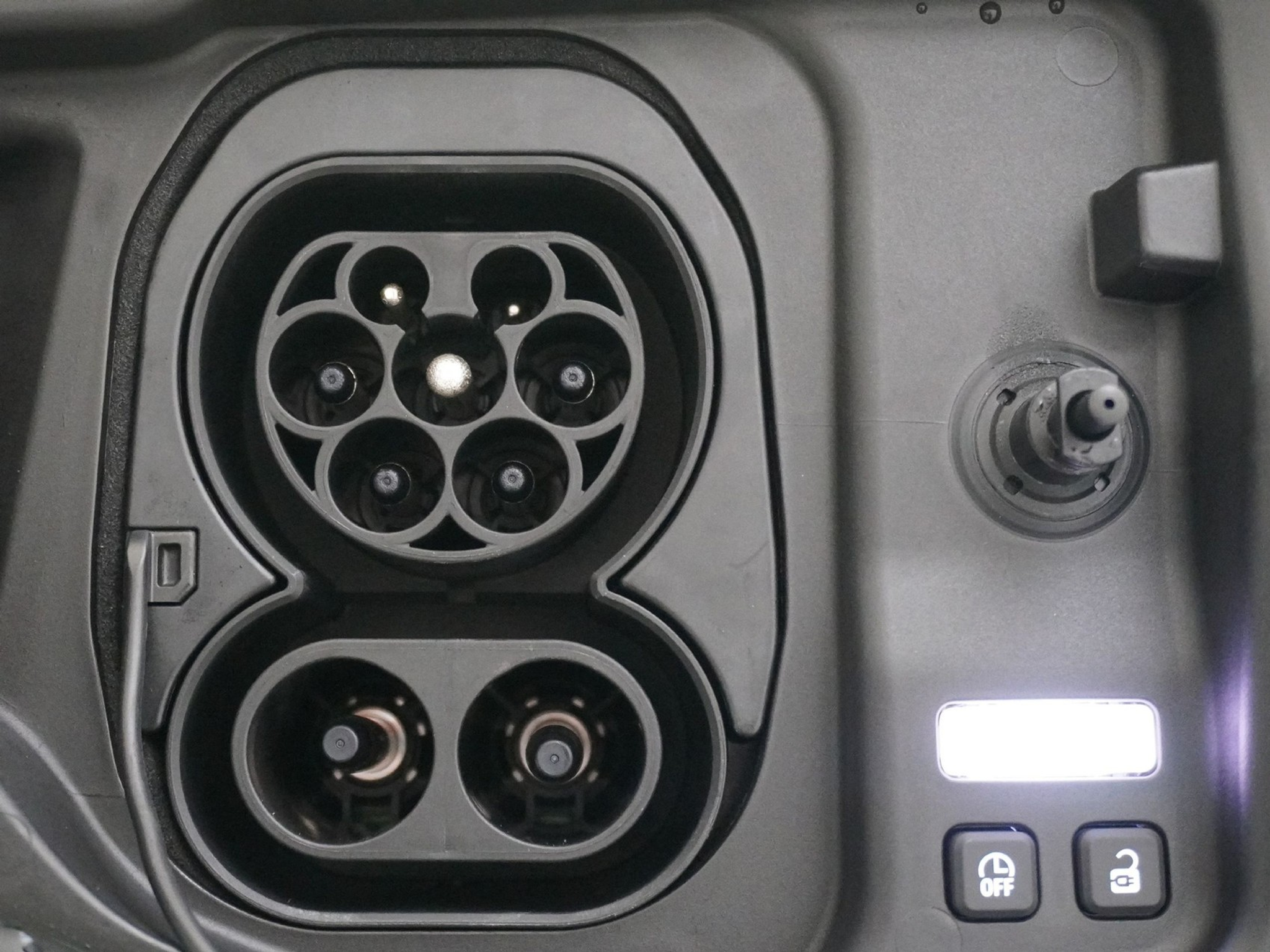 listing desktop thumbnail image 24